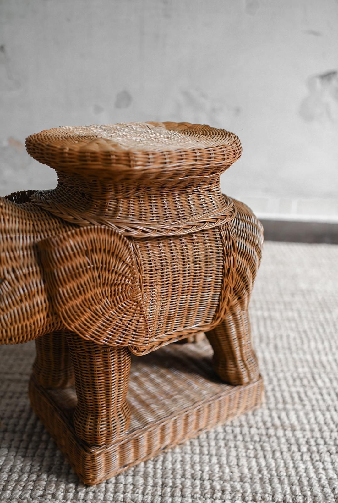 Elephant Side Table In Wicker By Vivai Del Sud, 1970 photo buy