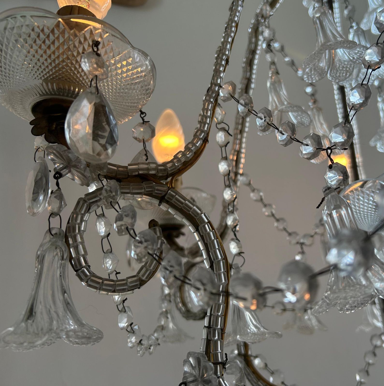 Lullaby In The Mist, Magnificent Pair Of Murano Glass Chandeliers, 1950's photo vinterior