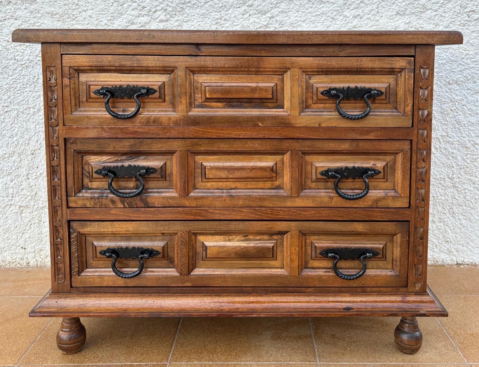 Commode vintage en noyer, années 1940 photo for sale