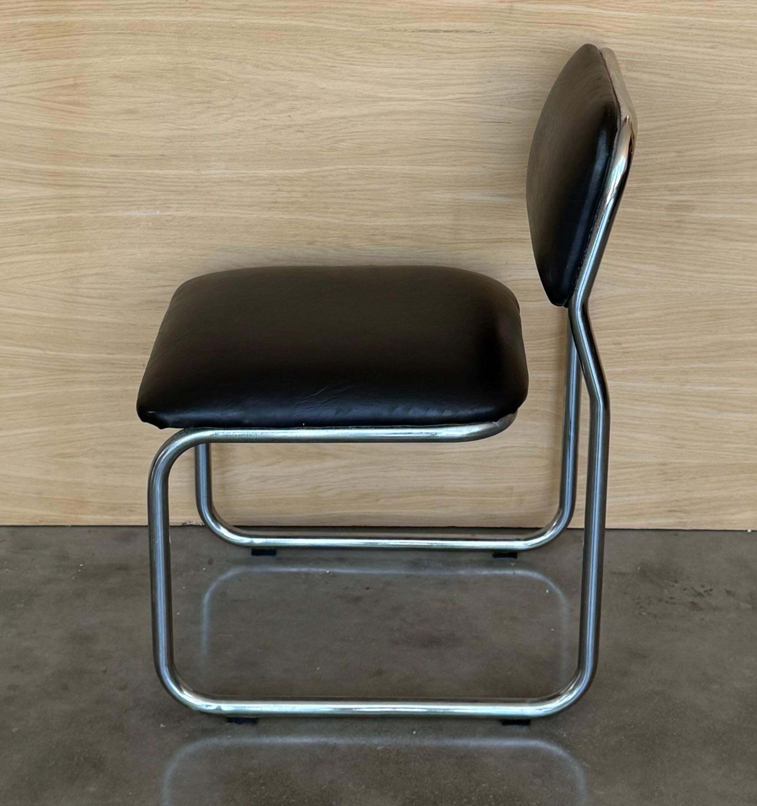 Set Of Six Cantilever Chars In Leather And Steel, 1970s photo buy