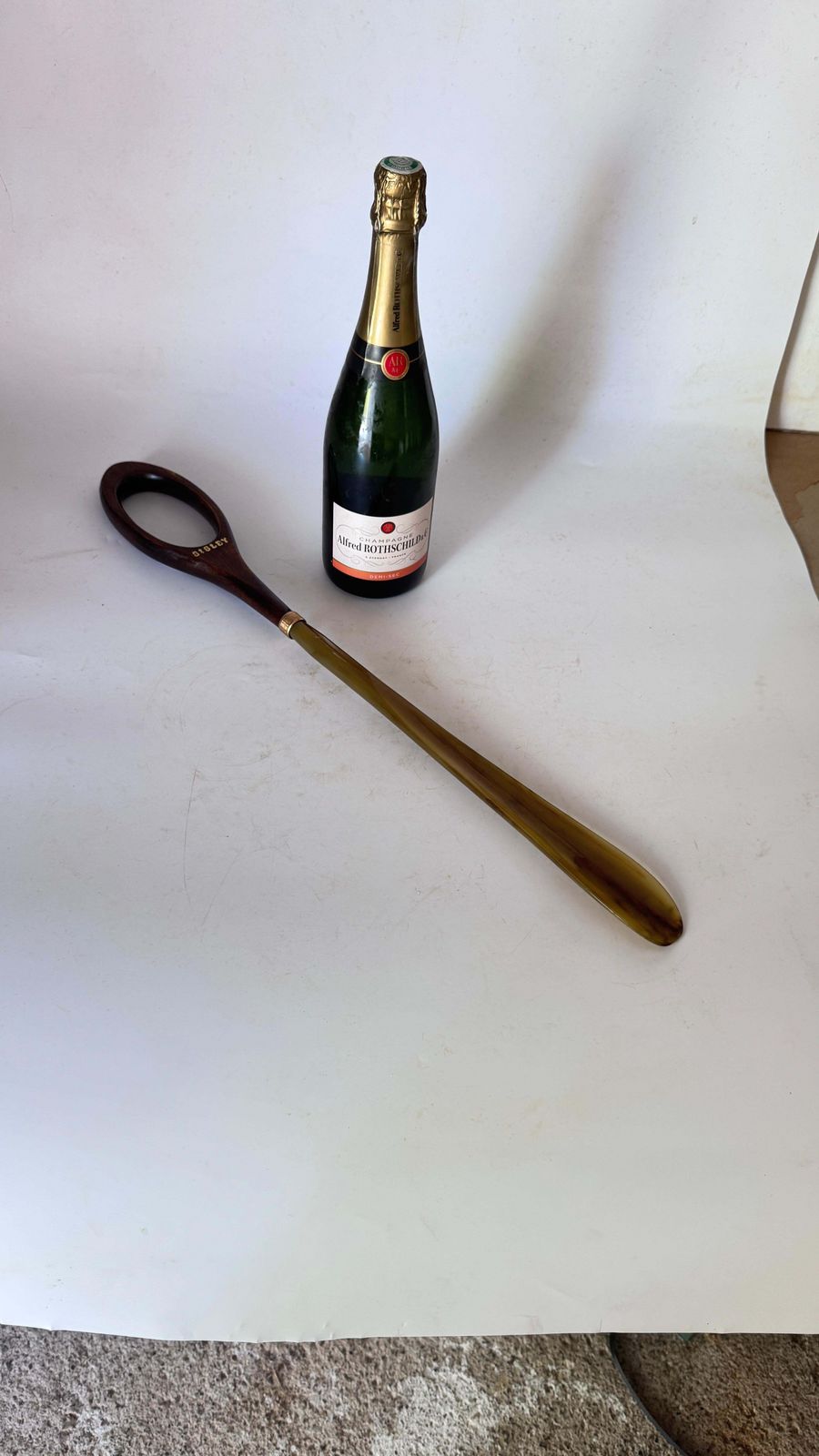 Long Shoehorn In Wood And Horn – French Craft – 1970s photo furniture