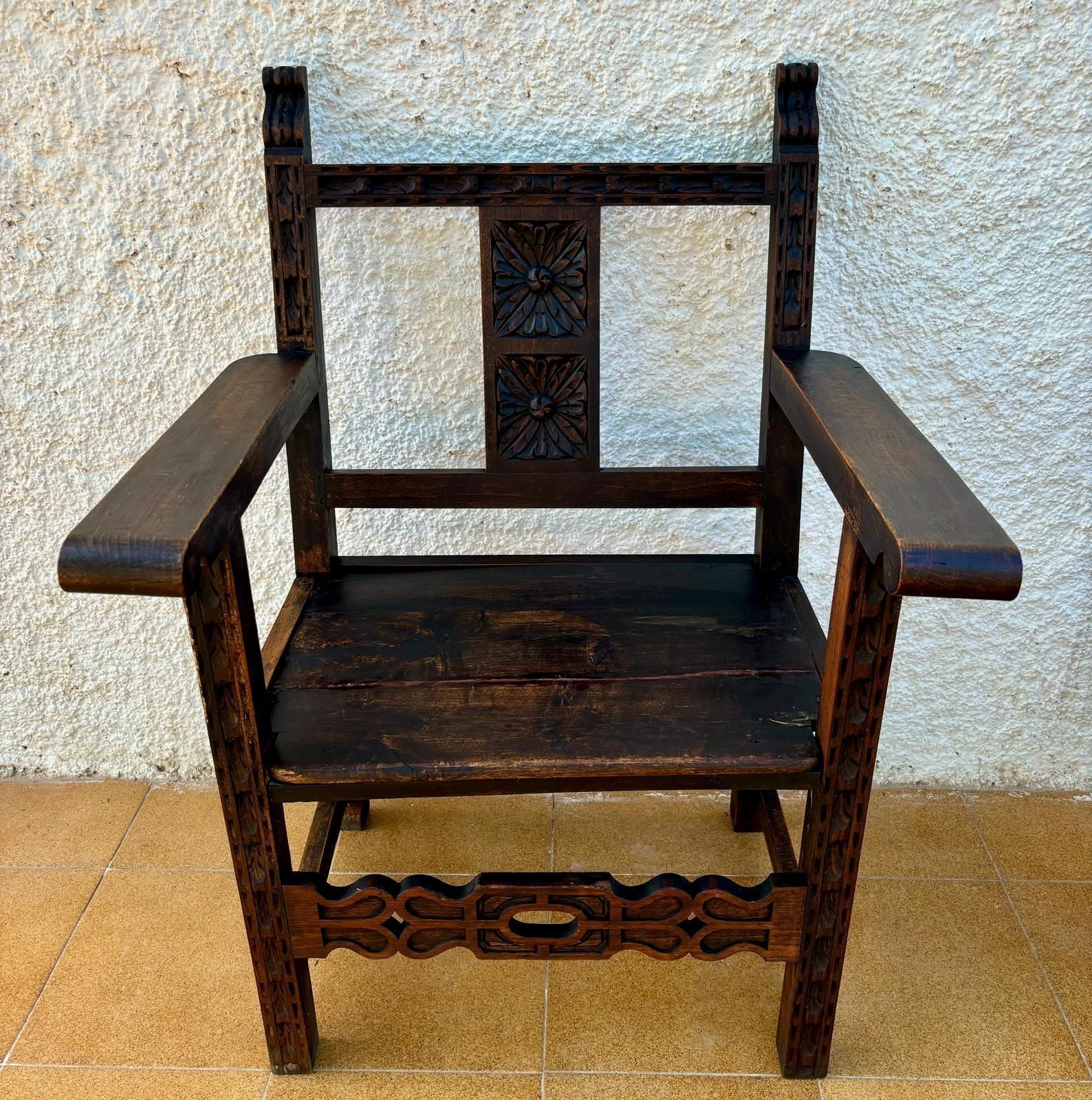photo furniture Set Of 19th Century Spanish Colonial Carved Altar Armchairs With Wooden Seats