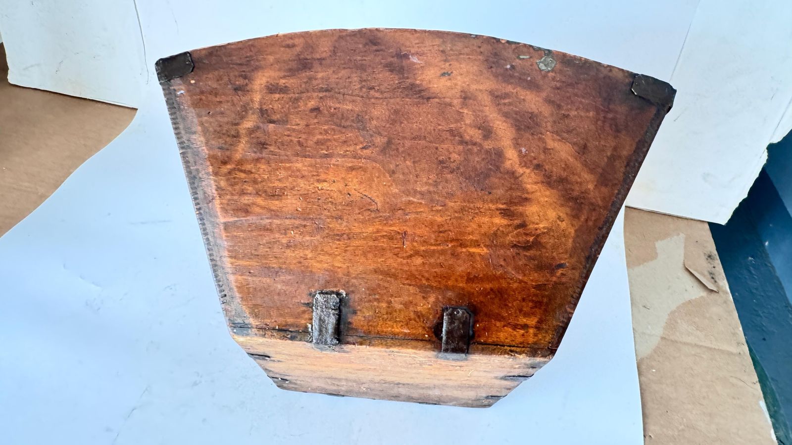 photo furniture Early 20th Century Chinese Wooden Rice Measure With Copper Fittings