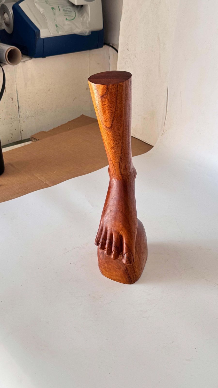 photo furniture Sculptural Foot & Ankle Jewelry Display In Patinated Wood – Decorative