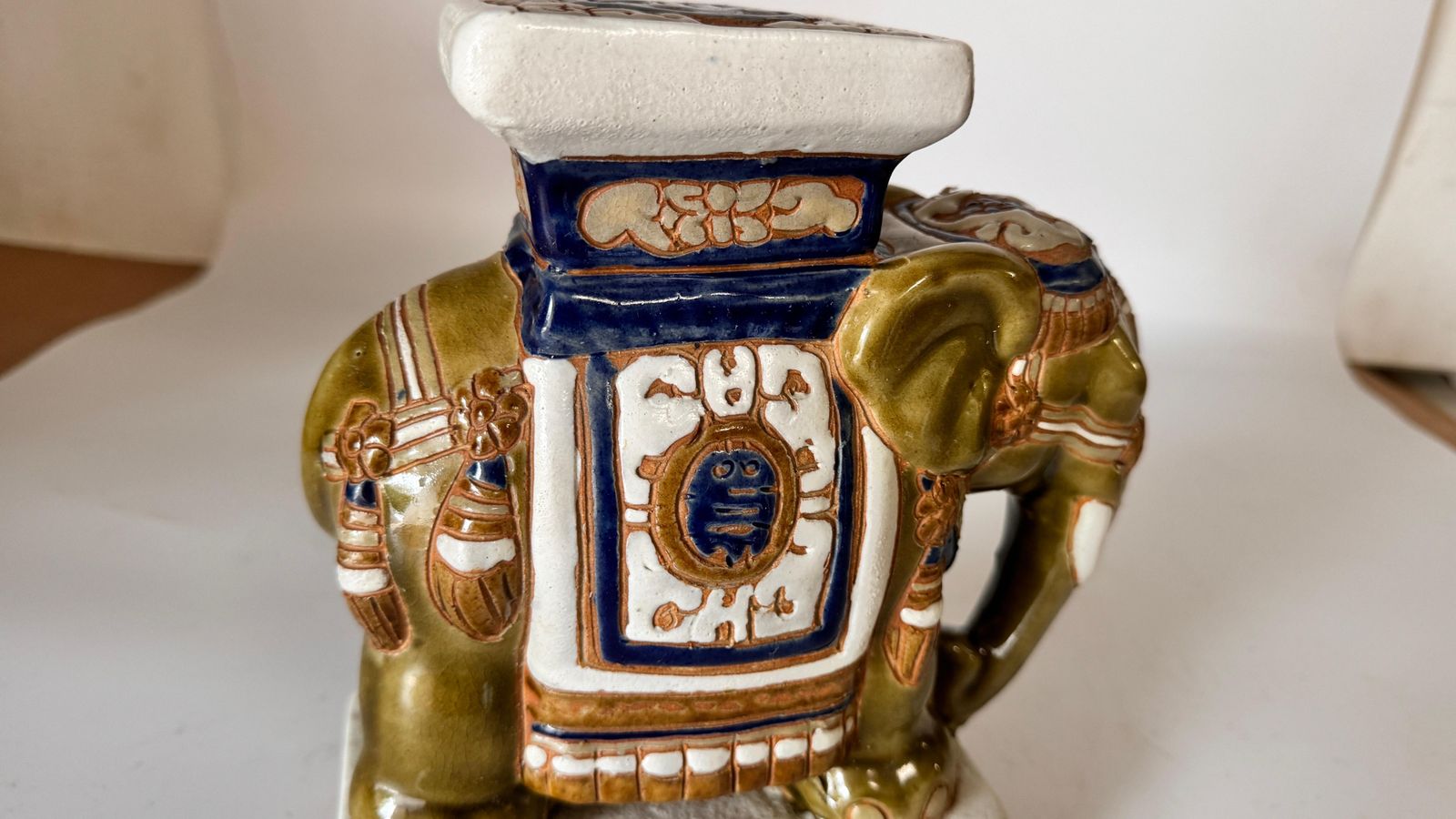 Hollywood Regency Chinese Green Andblue Elephant Plant Stand, China 20th Century photo vinterior