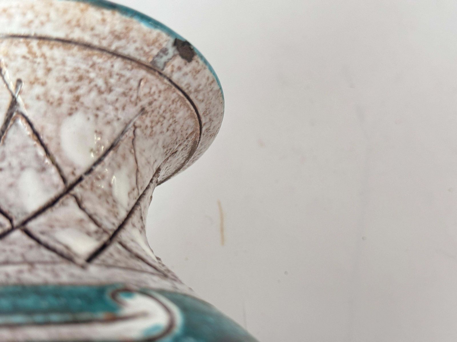 Vase In Enameled Ceramic Green And White Italy 1970 Signed photo 364.0
