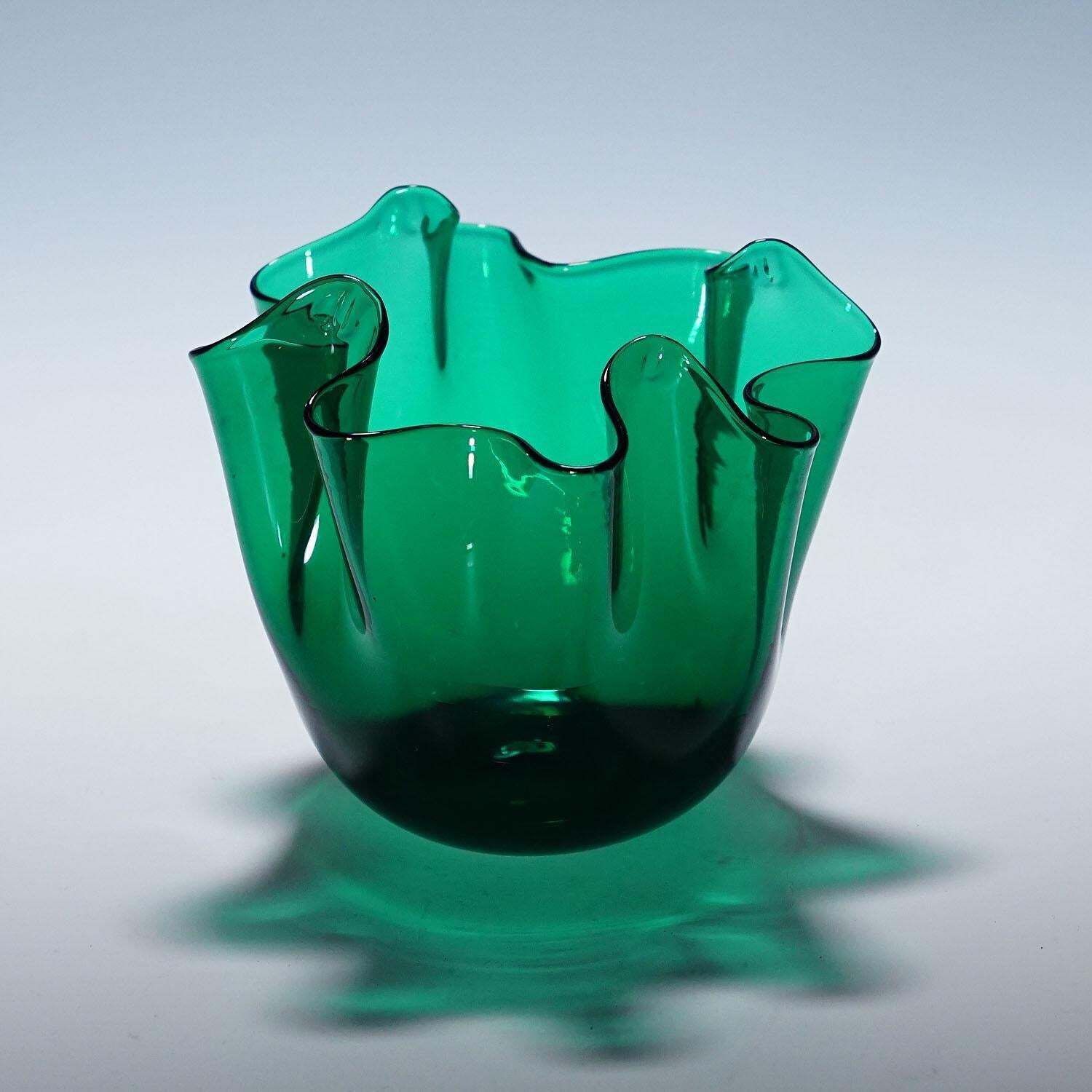 Venini Vase Fazzoletto In Green, Fulvio Bianconi 1950s photo furniture