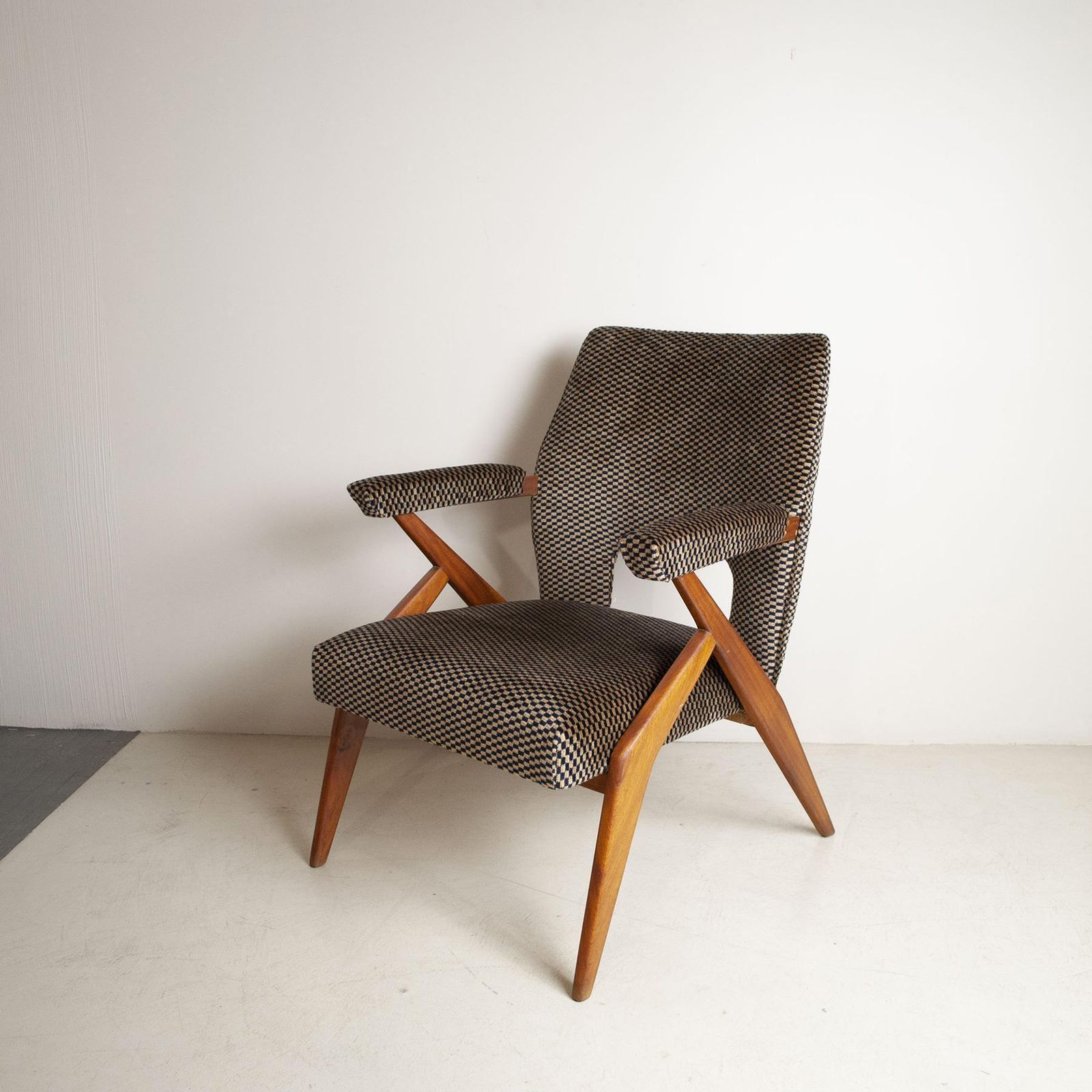 photo vintage Antonino Gorgone Italian Midcentury Armchairs