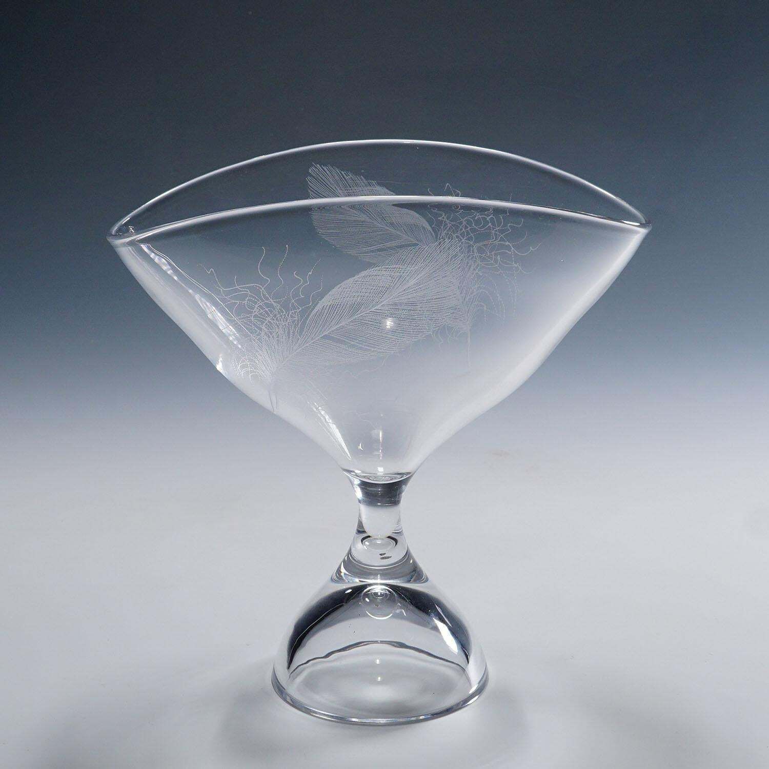 Footed Bowl With Feather Decoration By Vicke Lindstrand For Kosta 1950s photo for sale
