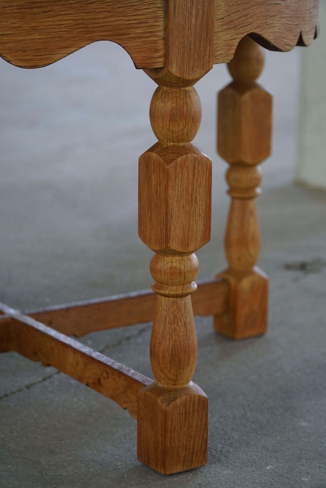 1020.0 Mid Century Round Danish Side Table In Solid Oak, Henning Kjærnulf, 1960s photo
