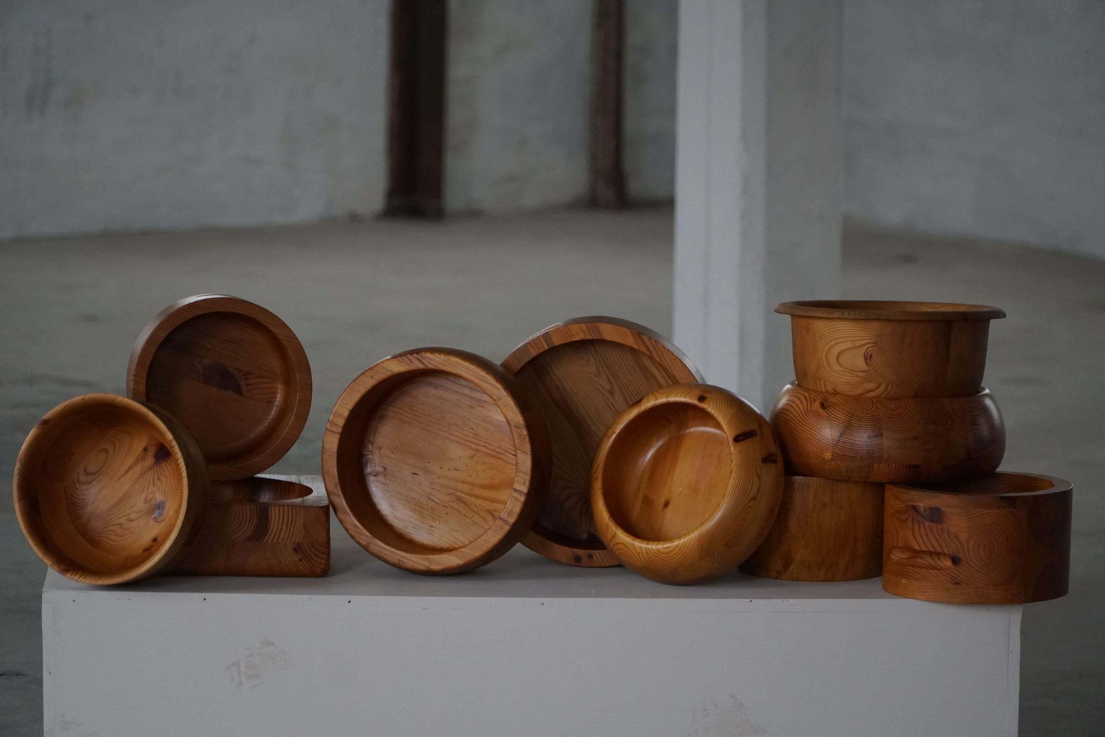 Lot Of 10 Mid Century Swedish Pine Bowls, Crafted By Holmbergs & Varnamo, 1970s photo furniture