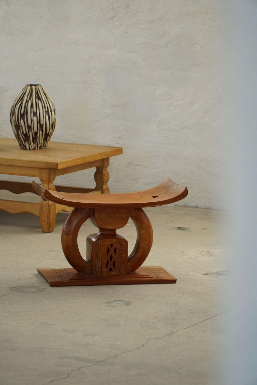 West African Ashanti Stool In Carved Hardwood, 20th Century photo furniture