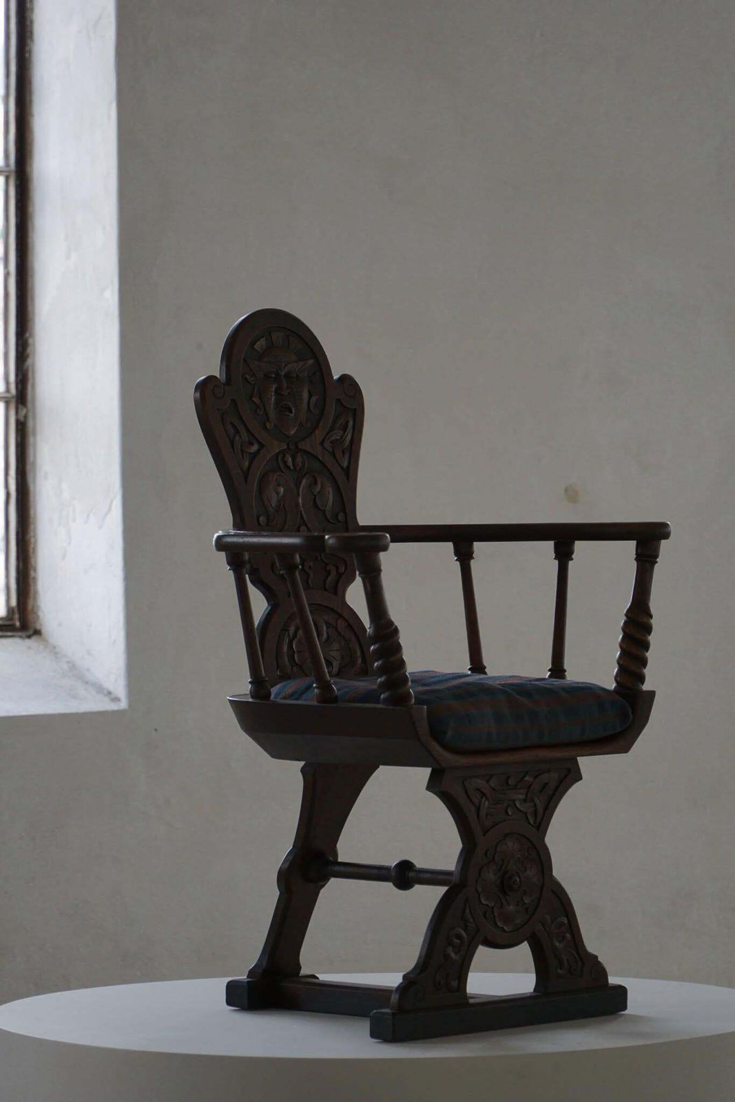 photo vinterior Scandinavian Armchair In Solid Oak With A Cushion, Folk Art, Early 19th Century
