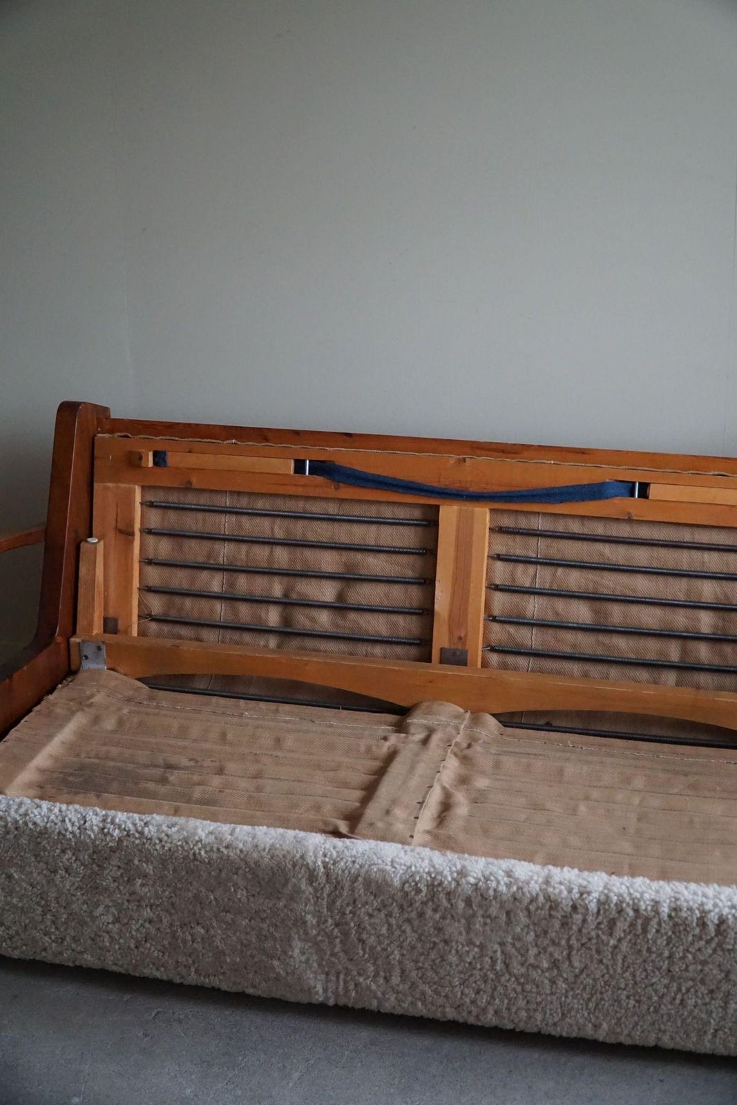 Swedish Modern, Freestanding Two Seater Sofa / Bed In Pine & Lambswool, 1950s photo vinterior