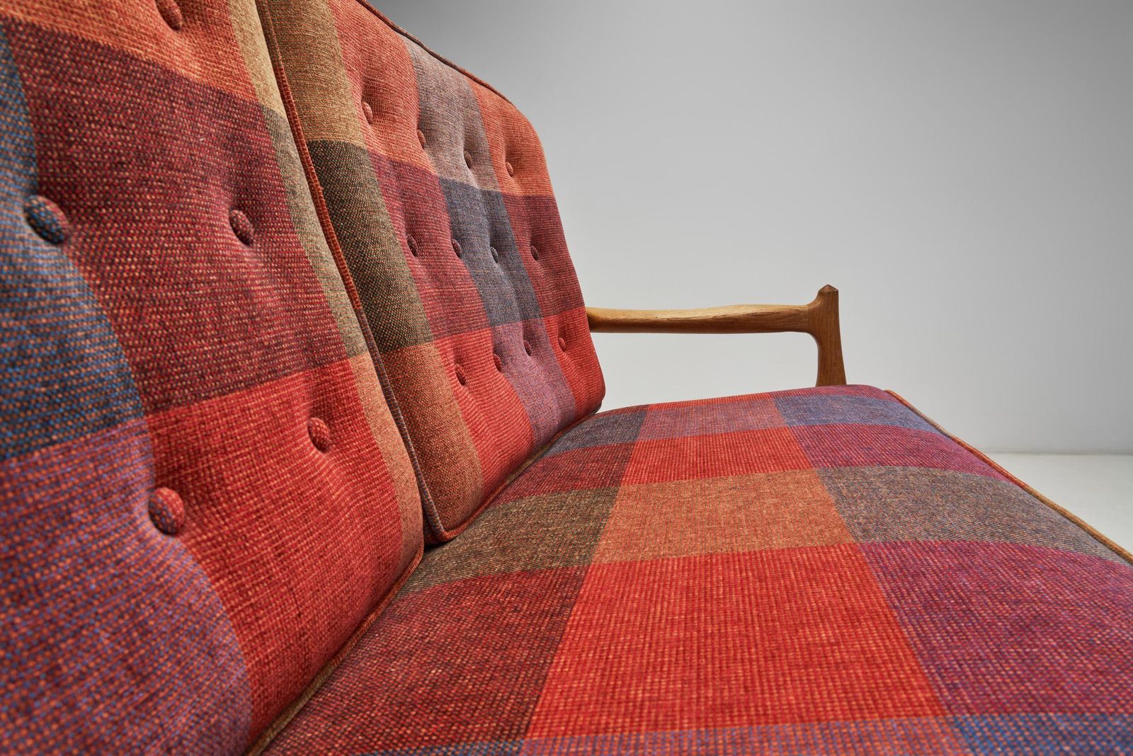 photo furniture Guillerme Et Chambron "José" Sofa For Votre Maison, France 1970s