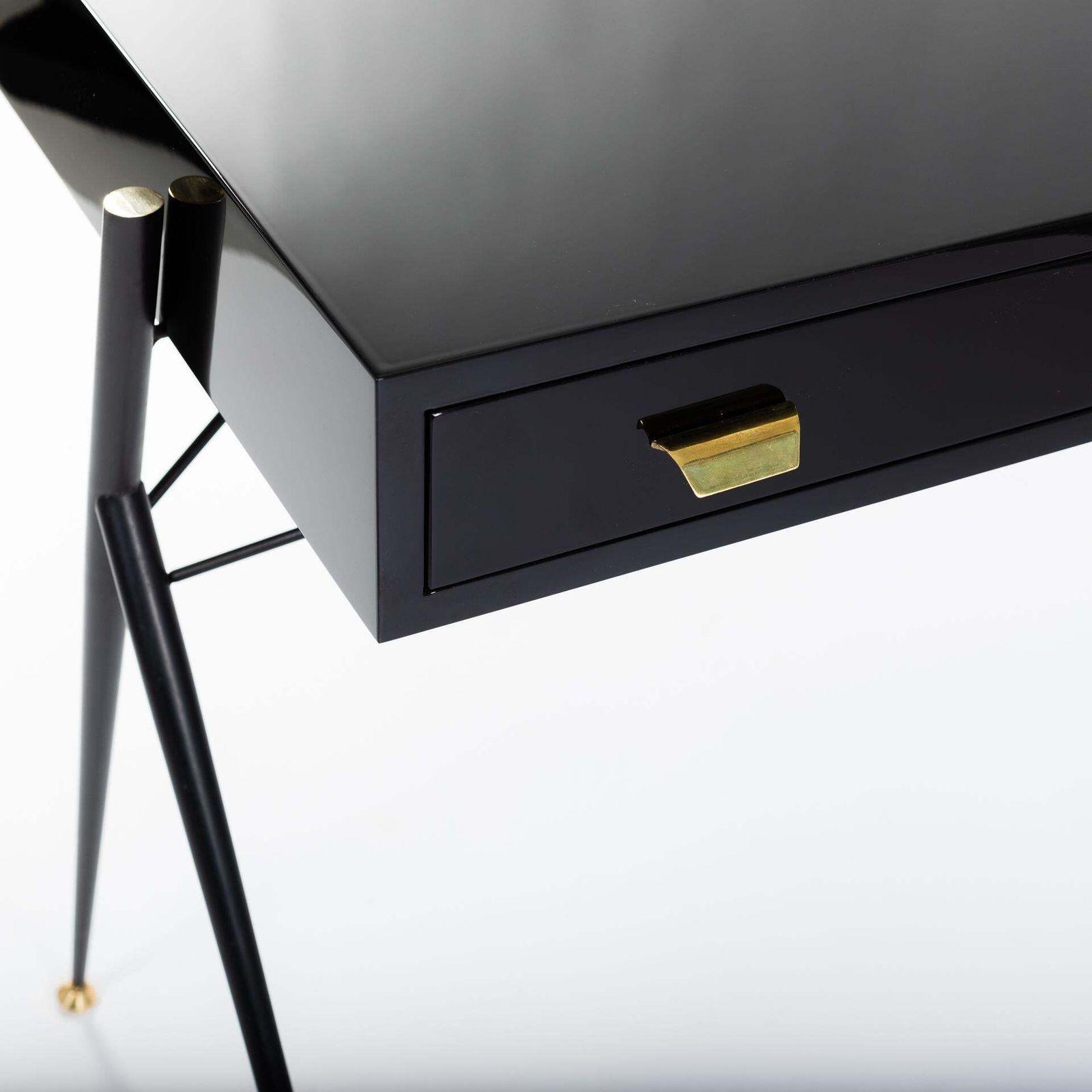 Mid Century Italian Small Writing Desk Black Lacquer, Brass By Silvio Cavatorta photo vinterior
