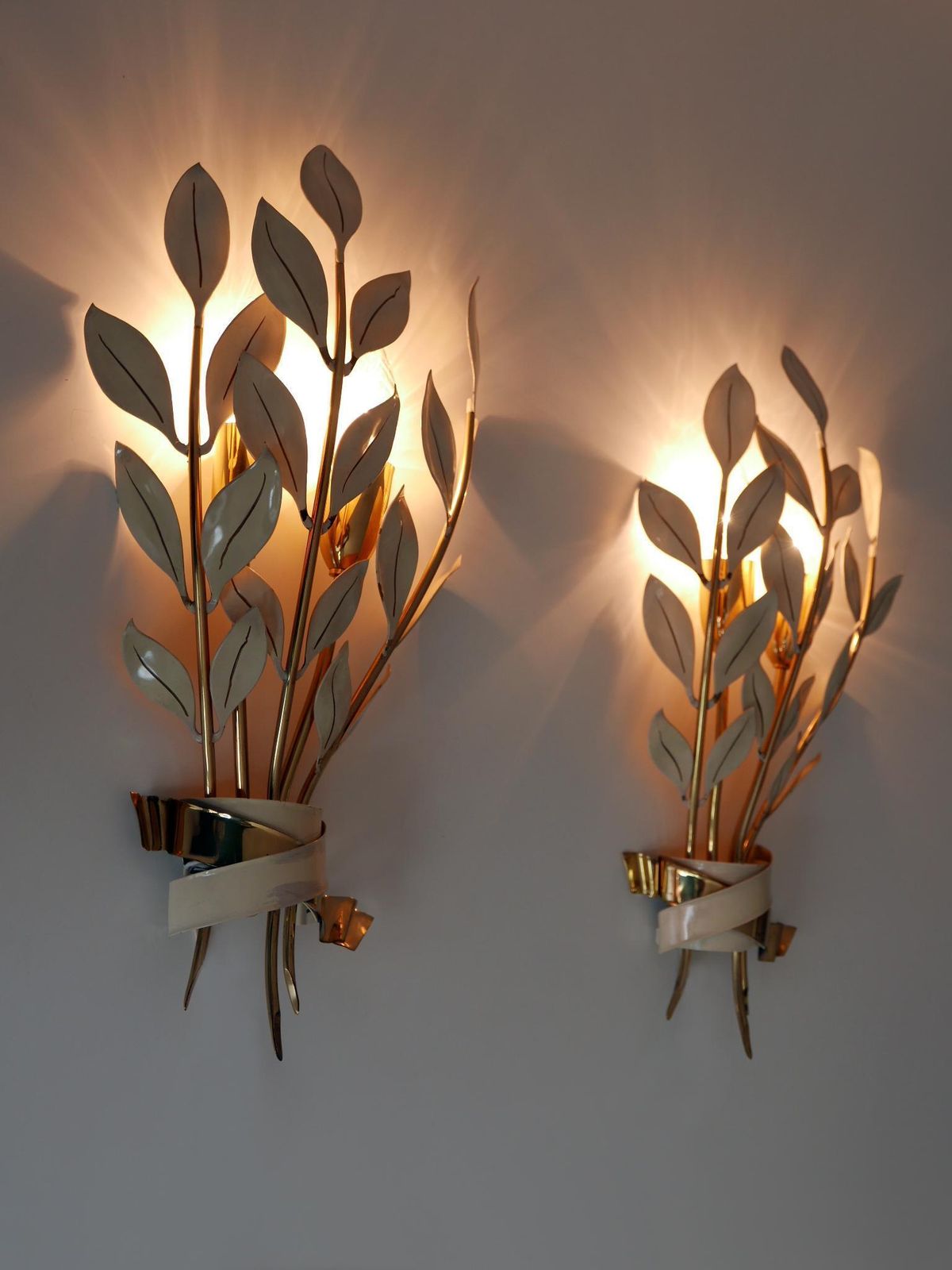 photo vinterior Set Of Two Rare 'Laurel Bouquet' Sconces By Vereinigte Werkstätten München 1950