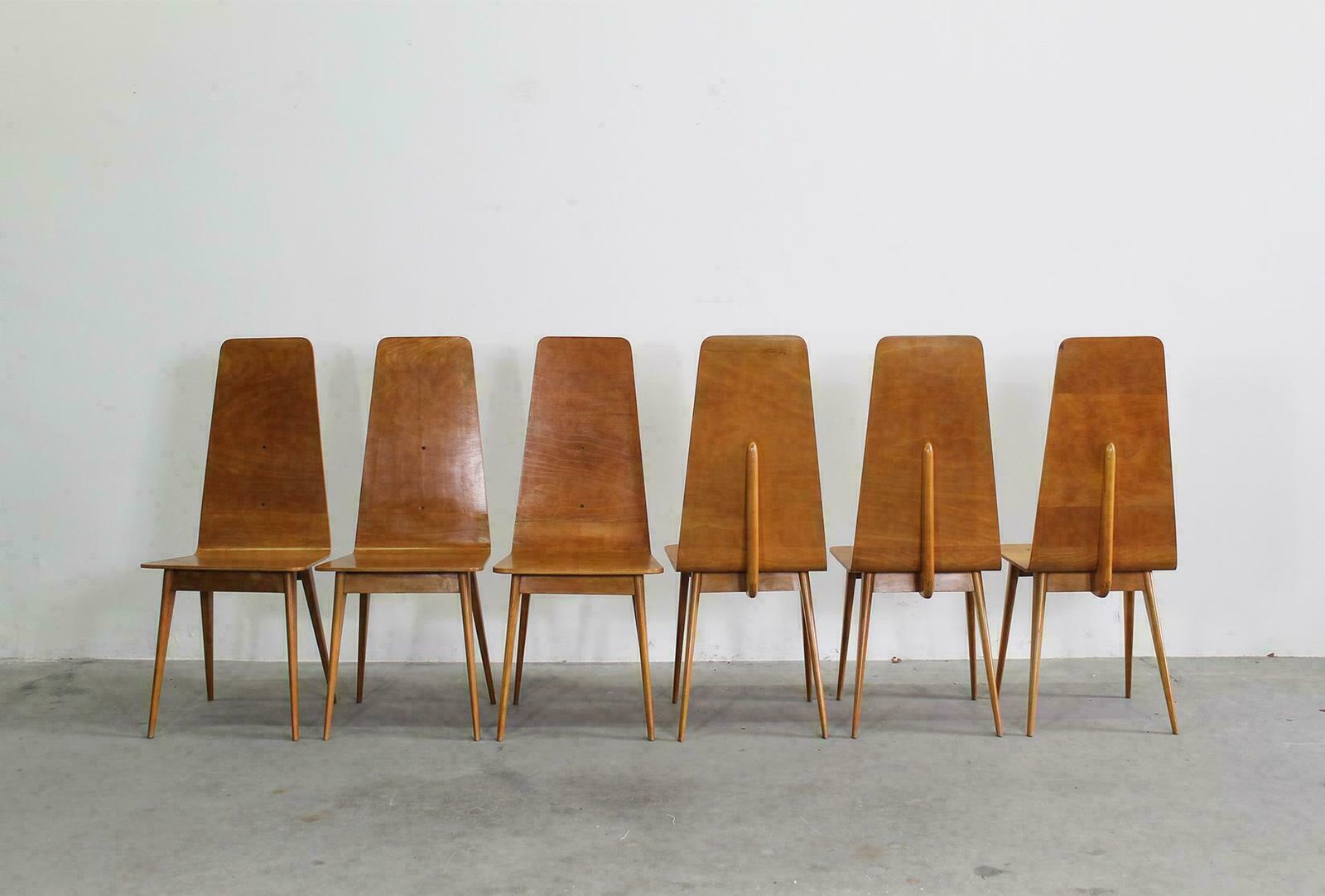 Set Of Six Dining Chairs In Wood By Sineo Gemignani Italian Manufacture 1940s photo vinterior