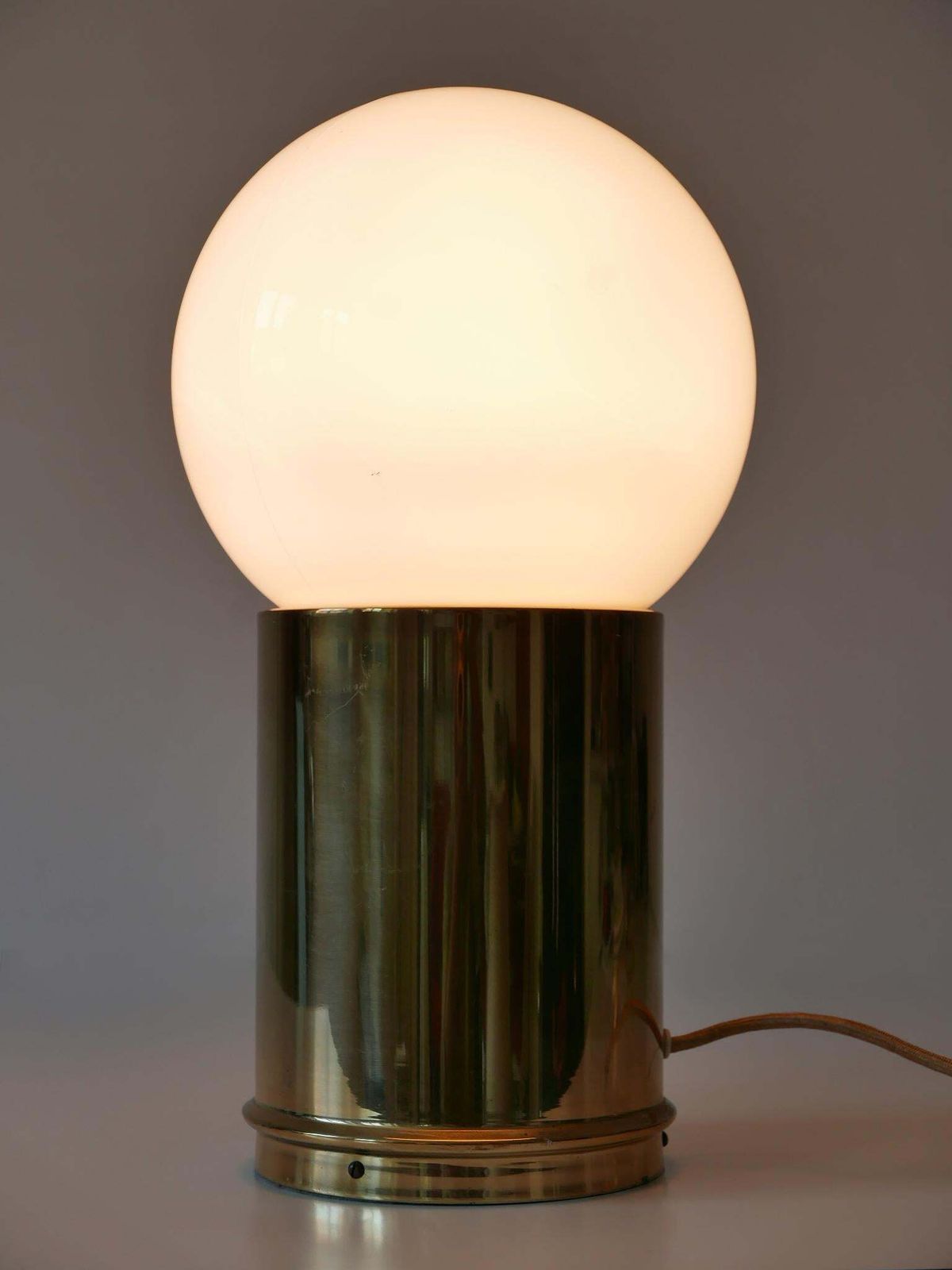 Elegant Mid Century Modern Table Lamp By Vereinigte Werkstätten Germany 1960s photo Lighting