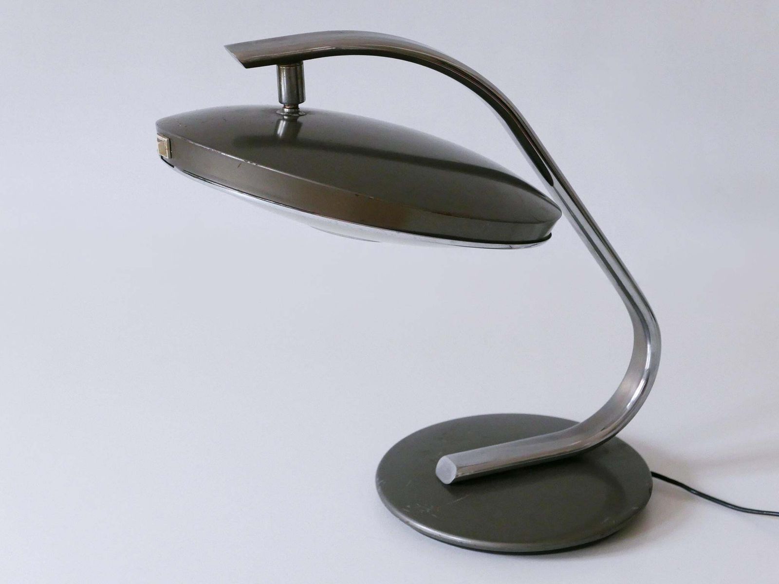 Mid Century Modern Desk Light Or Table Lamp 'Boomerang' By Fase Spain 1960s photo vinterior