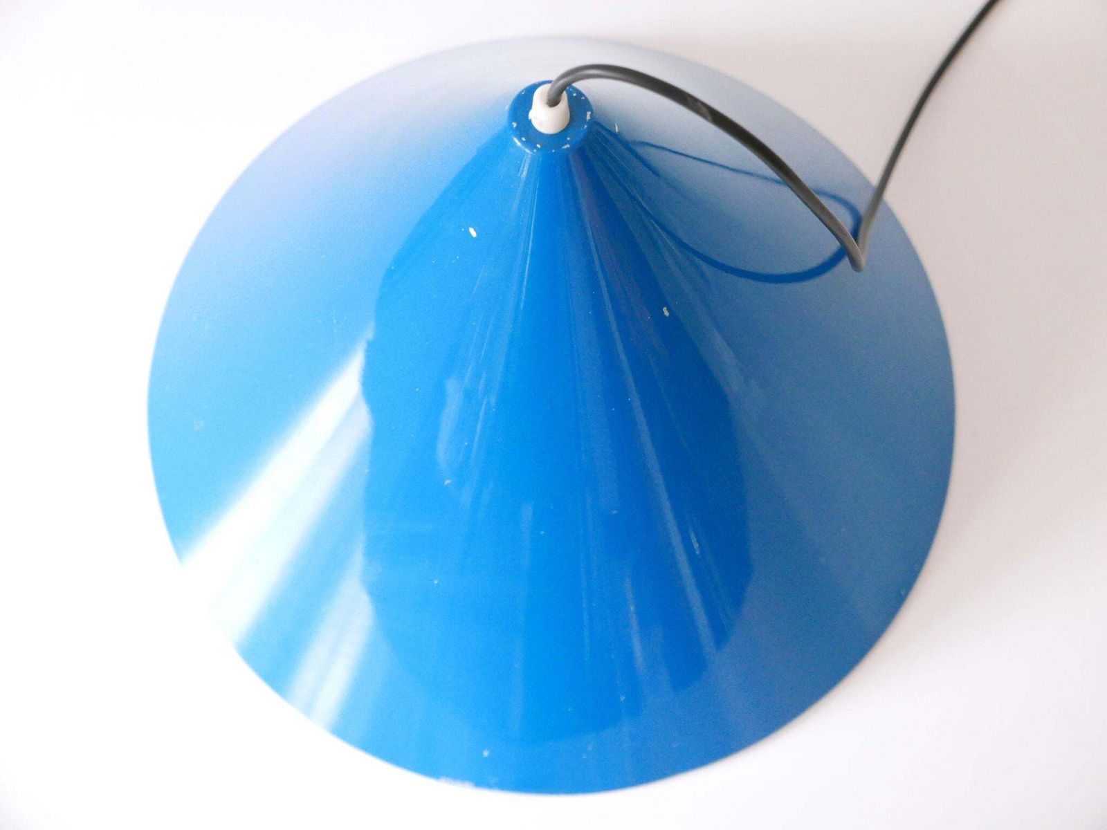 photo vintage Large Mid Century Modern Billard Pendant Lamps By Louis Poulsen Denmark 1960s