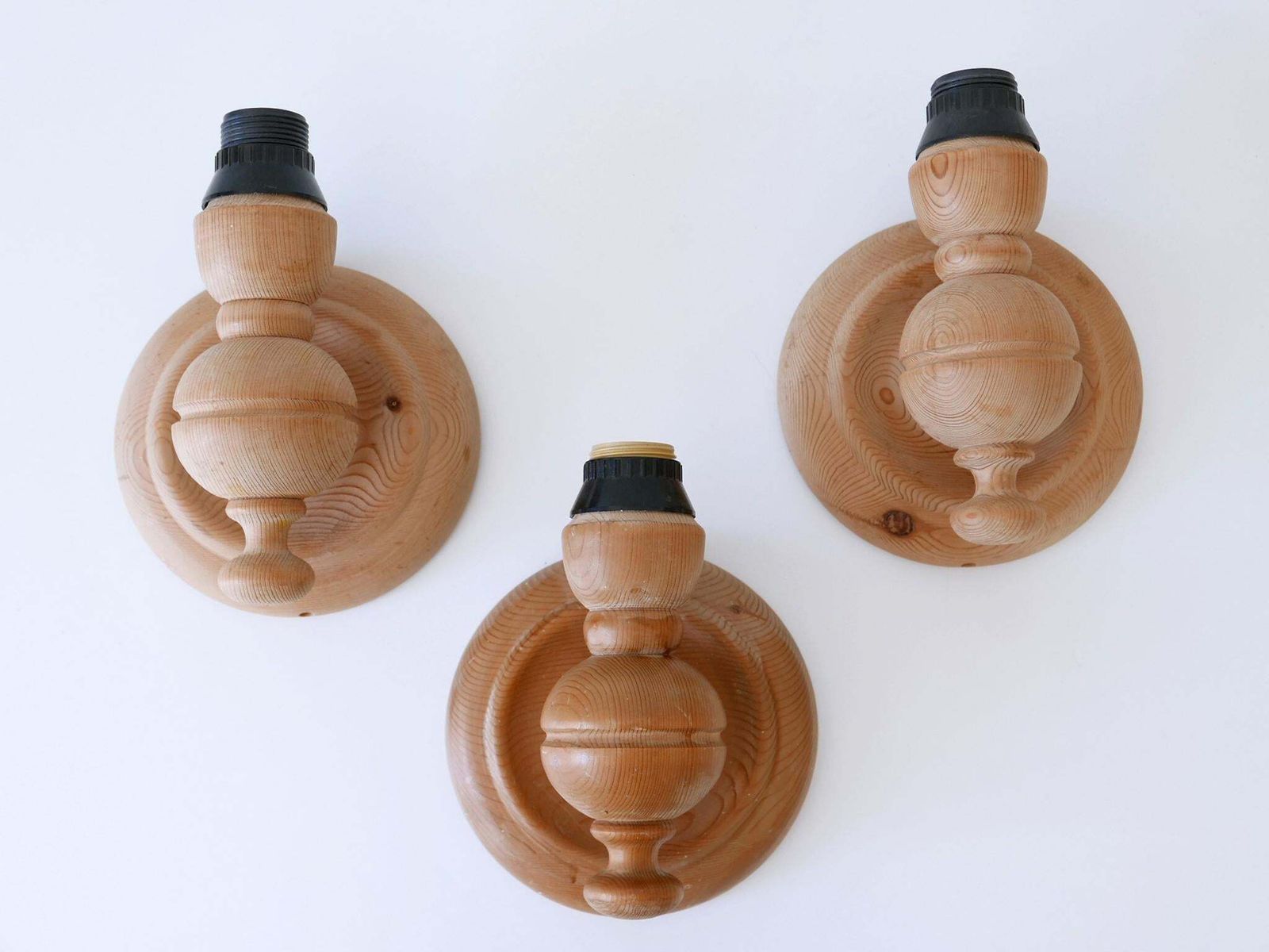 photo vintage Set Of Three Mid Century Modern Pine Rustic Sconces Or Wall  Lamps Sweden 1960s
