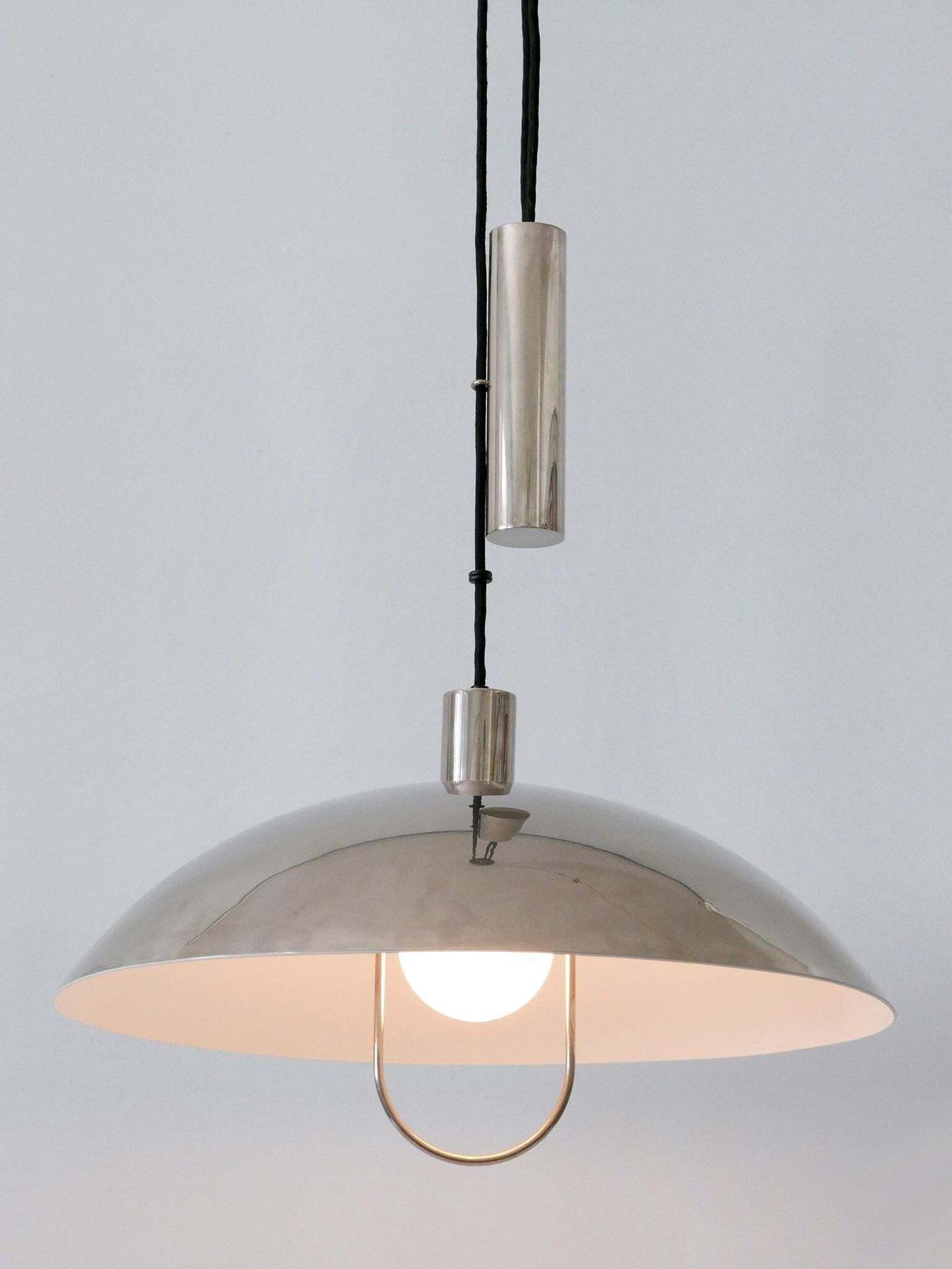 photo vintage Early Tecnolumen Pendant Lamp 'Bauhaus Hmb 25/500' By Marianne Brandt 1980s