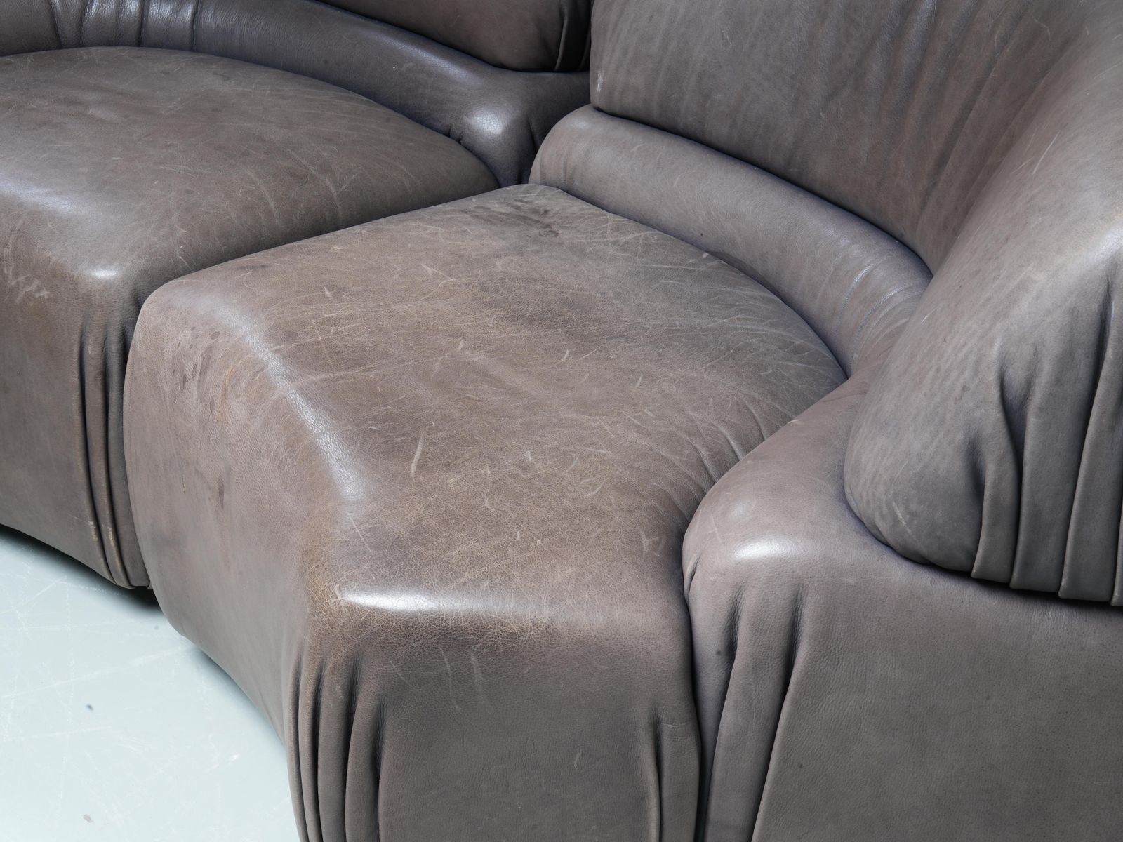 De Sede 'Cosmos' Ds28 Modular Sofa In Grey / Brown Leather, Switzerland, 1970's photo 23590.0