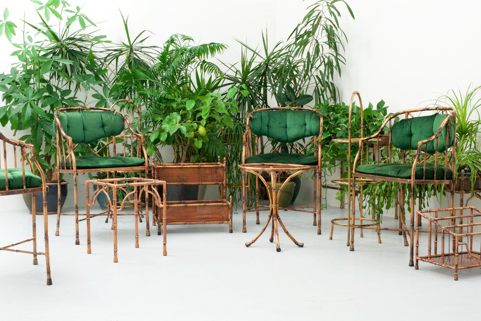 Set Van 9 Faux Bamboe Plantenbakken En Kleine Tafels Met Glazen Blad, Frankrijk, Jaren 1970 photo for sale