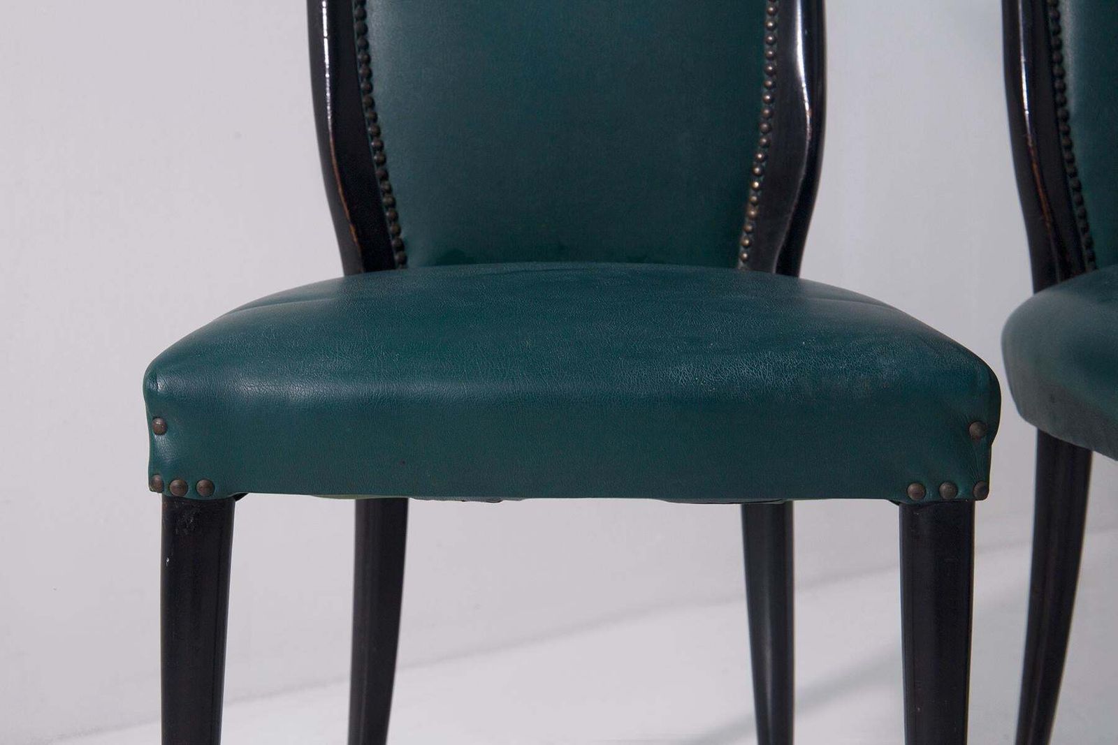 photo vinterior Elegant Set Of Six Italian Made Chairs In Green Leather