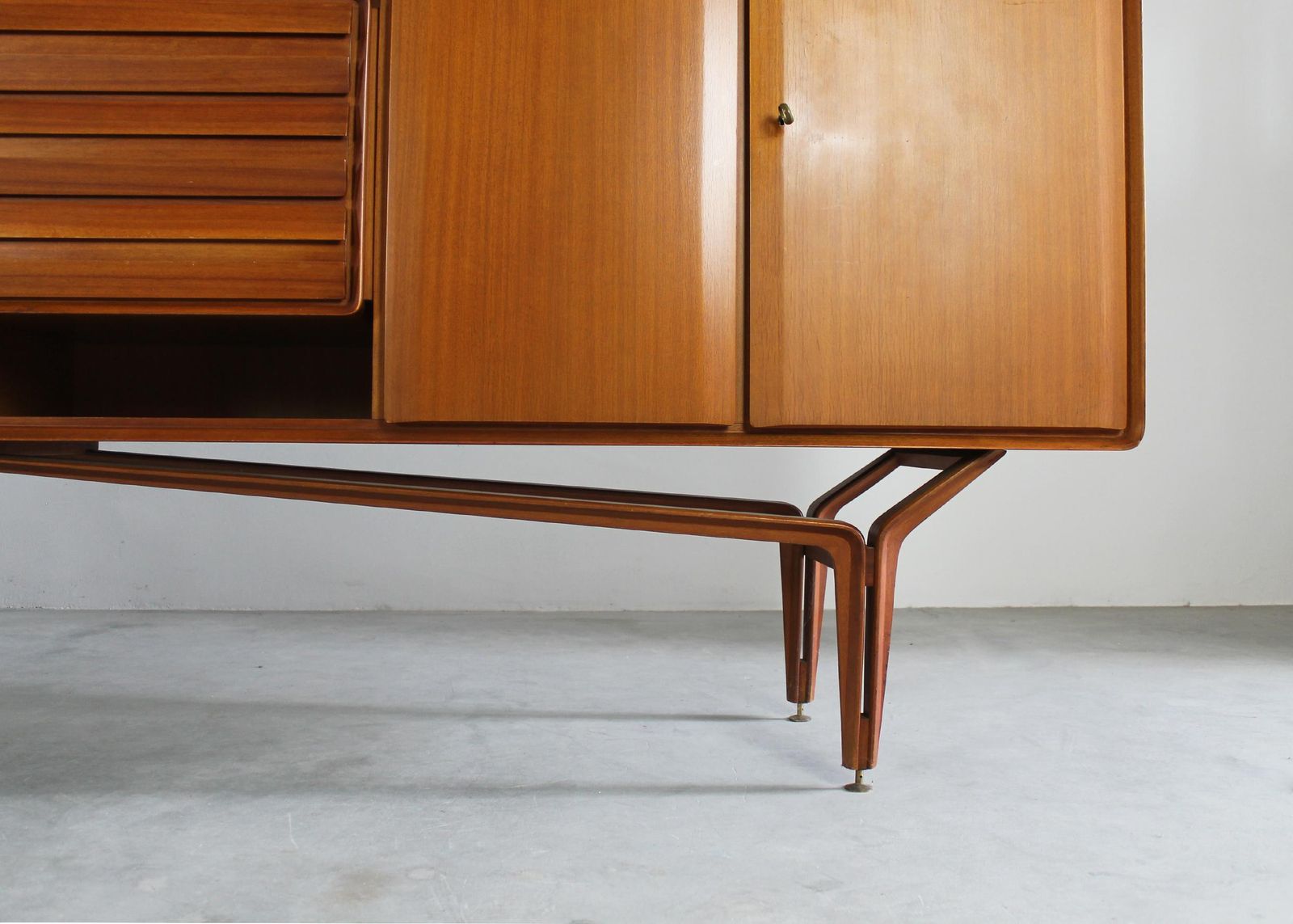 photo furniture Sideboard In Wood And Brass By Galleria Mobili D'arte Italy 1950s