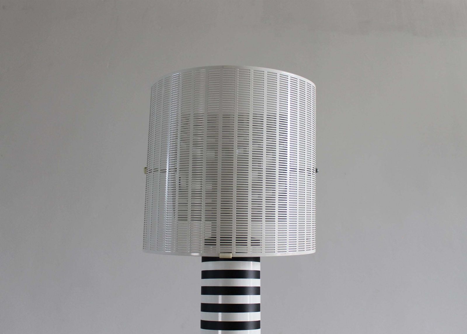Mario Botta Shogun Floor Lamp In Black And White Metal By Artemide 1986 Italy photo Lighting