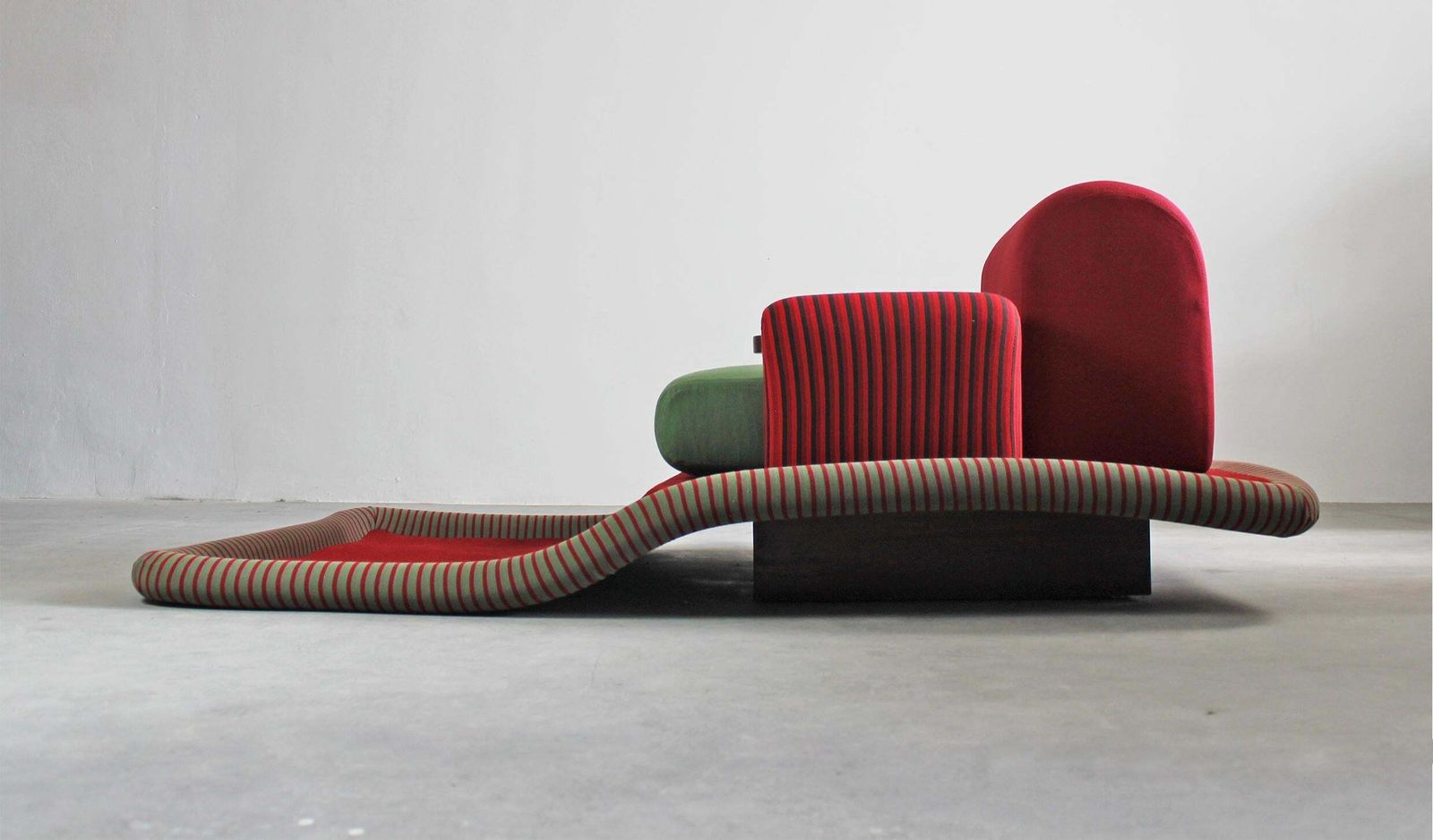 Ettore Sottsass Flying Carpet Armchair By Bedding Brevetti 1970s Italy photo Furniture