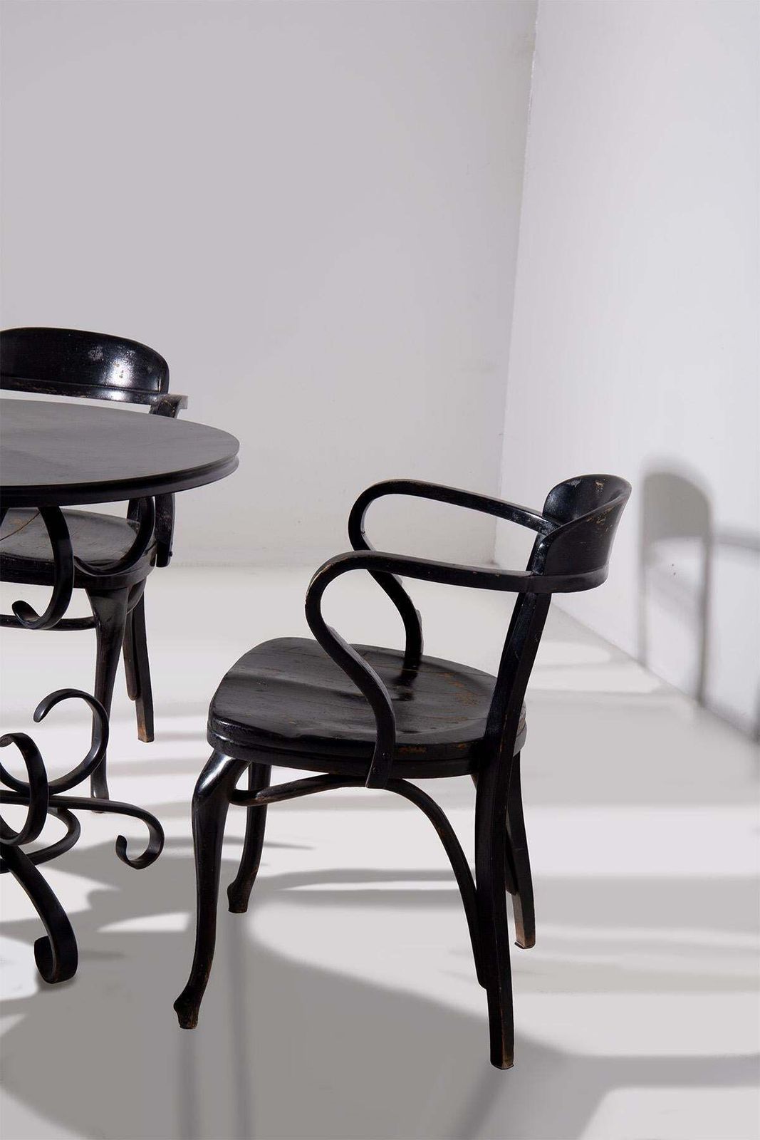 Set Of Three Chairs By Michael Thonet And Art Deco Table photo vintage