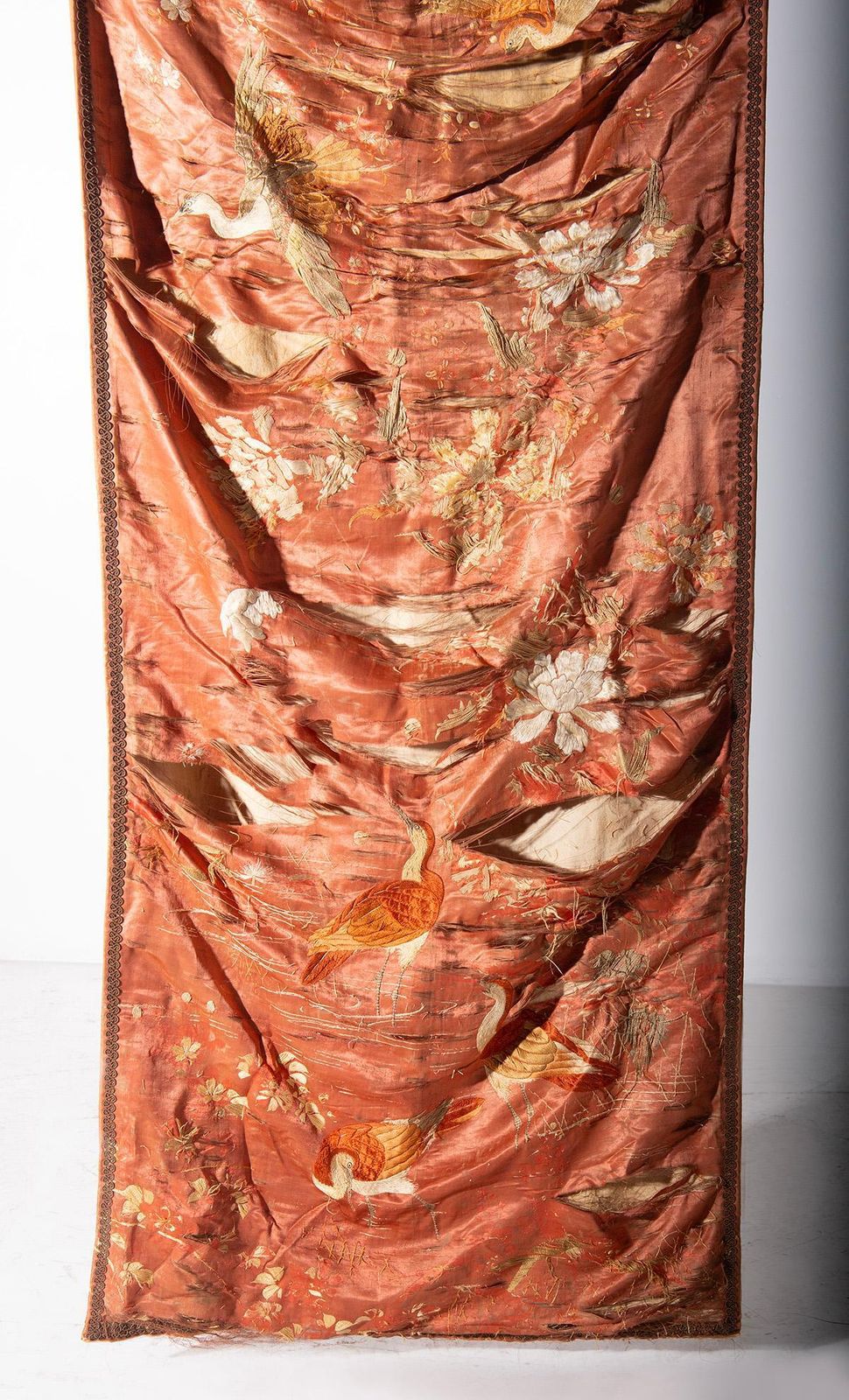 Pair Of Silk Blankets Or Embroideries, Qing Dynasty photo 3120.0