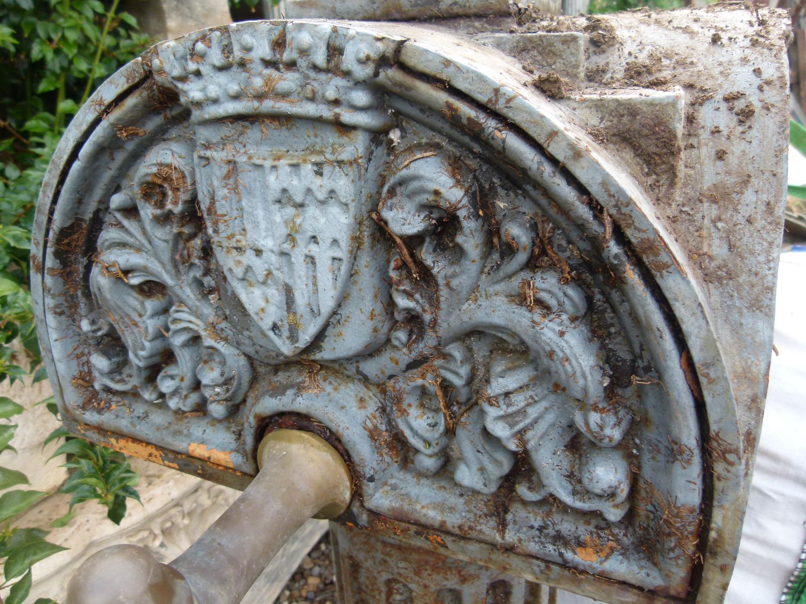 Early 20th Century Urban Cast Iron Fountain With A Low Lying Sink photo 3097.0