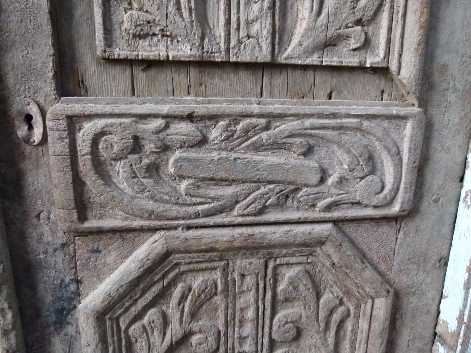 19th Century Wooden Double Front Door In Art Nouveau Style, Spain photo vinterior