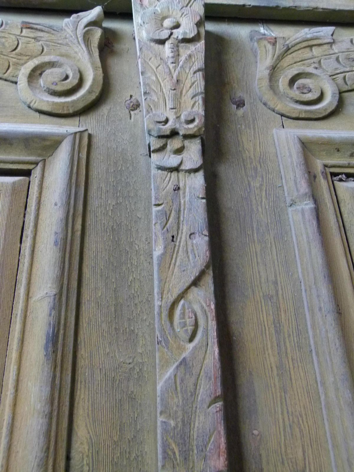 19th Century Wooden Double Front Door In Art Nouveau Style photo vinterior