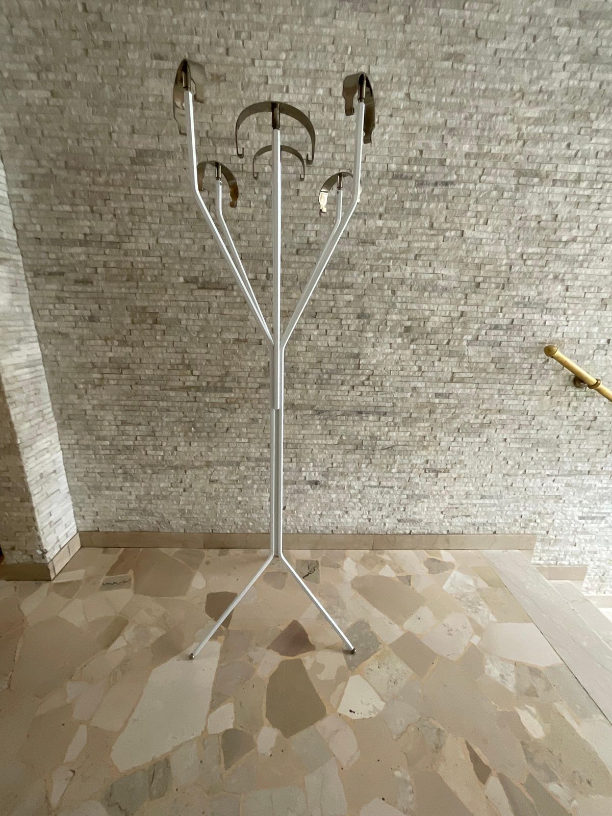 1725.0 Bbpr   Appendiabiti Modello Erato   Produzione Artemide   Italia 1960 photo