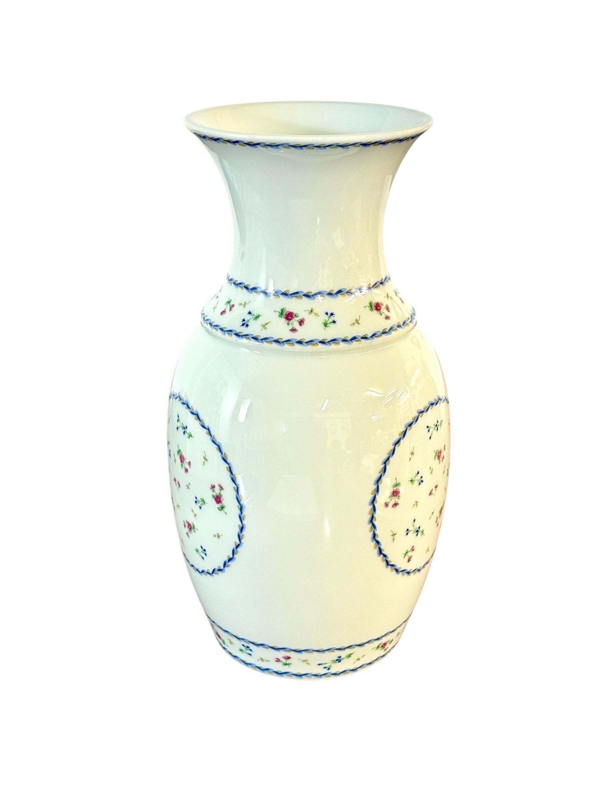 Limoges Porcelain Vase, Comte D'artois Bleu Pattern, 18th Century Design photo for sale