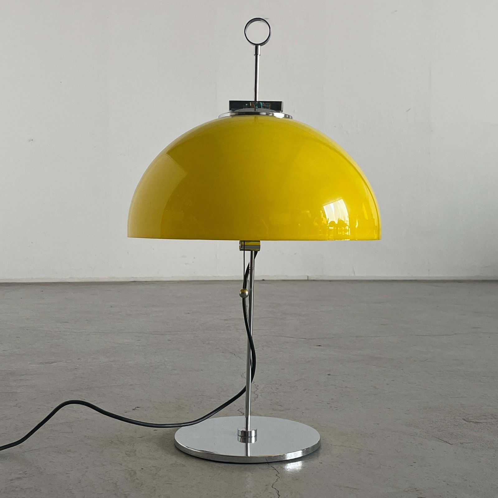 Vintage Space Age Desk Lamp In Yellow Plastic In Style Of Harvey Guzzini, Italy photo for sale
