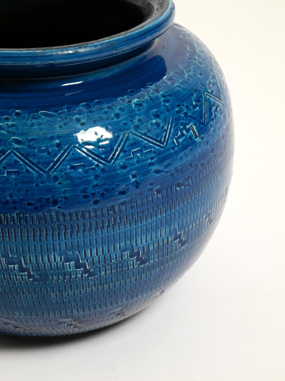 Home Decor Beautiful 1960s Rimini Blu Ceramic Vase By Aldo Londi For Bitossi Italy photo