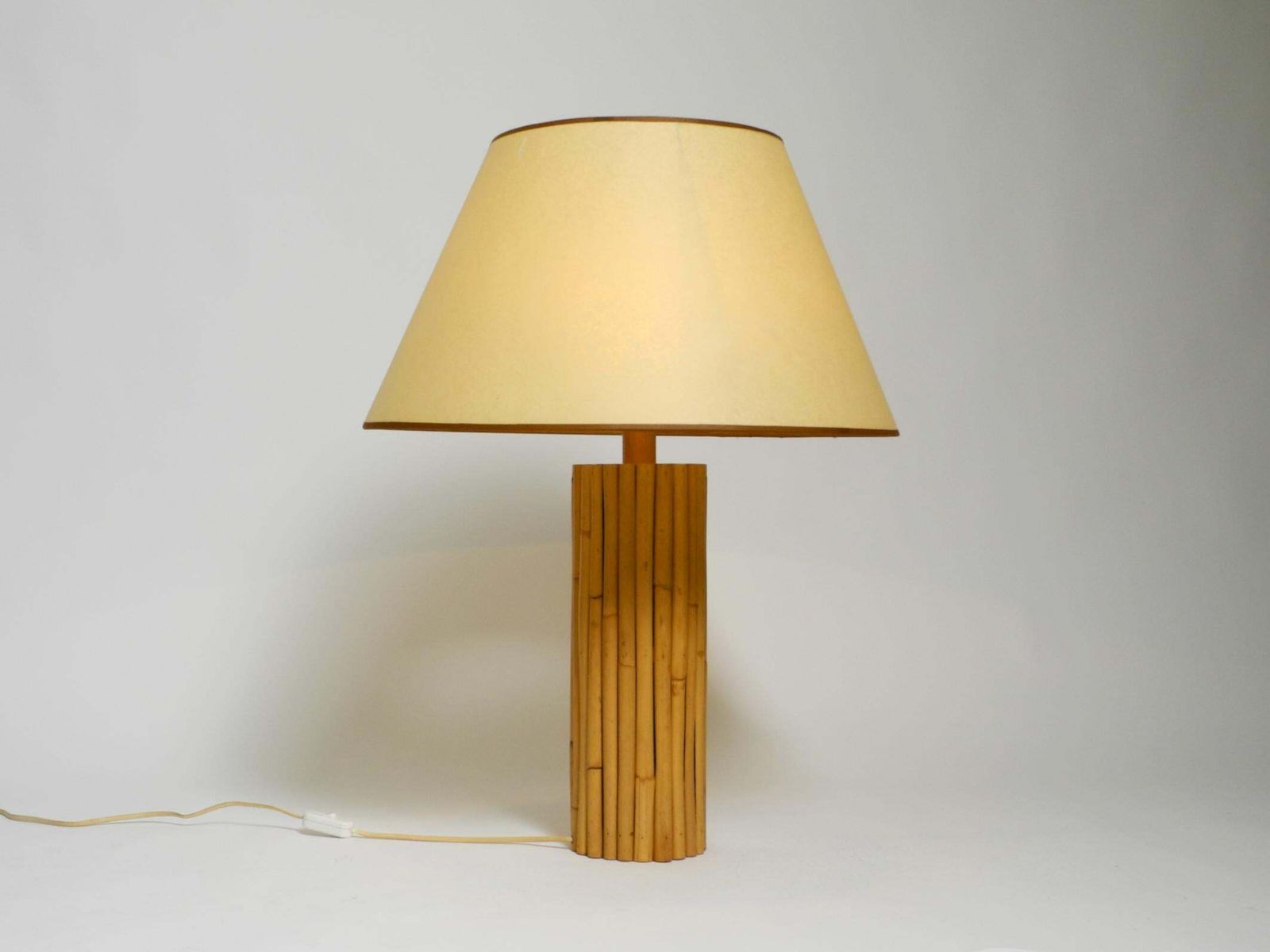 Large Beautiful 1970s Italian Bamboo Table Lamp With Large Oiled Paper Shade photo 1195.0
