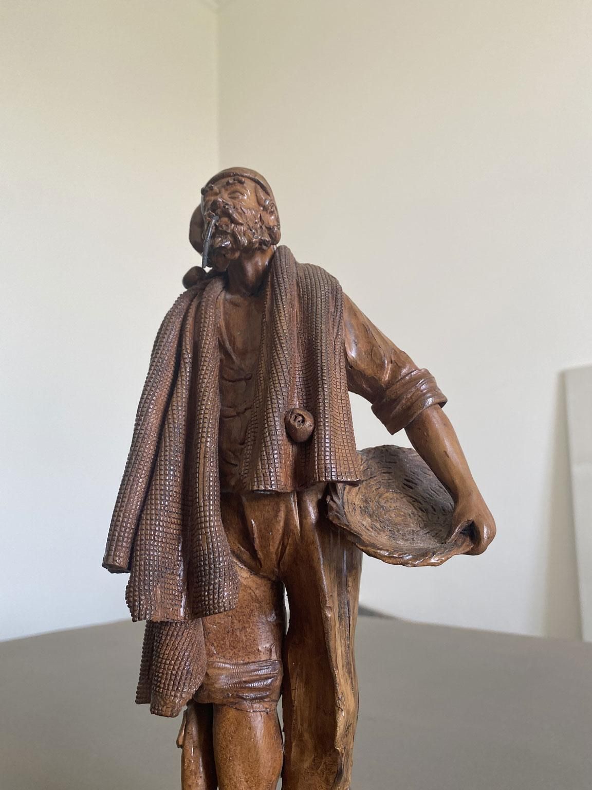 photo vintage Italy Late 20th Century Carved Wooden Fisherman Sculpture