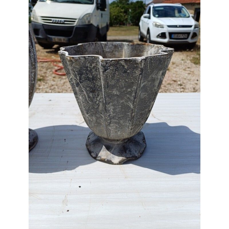 2 Cast Iron Vases 1900: Charleville   Mézières photo furniture
