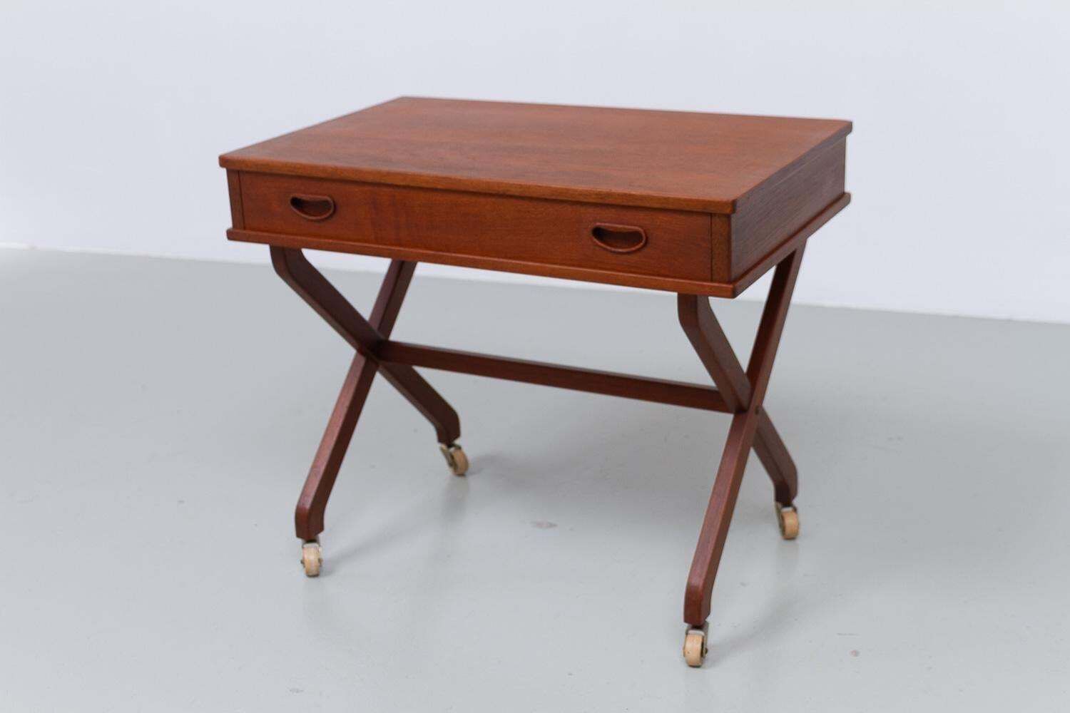 photo vinterior Danish Teak Side Table With Drawer, 1960s.