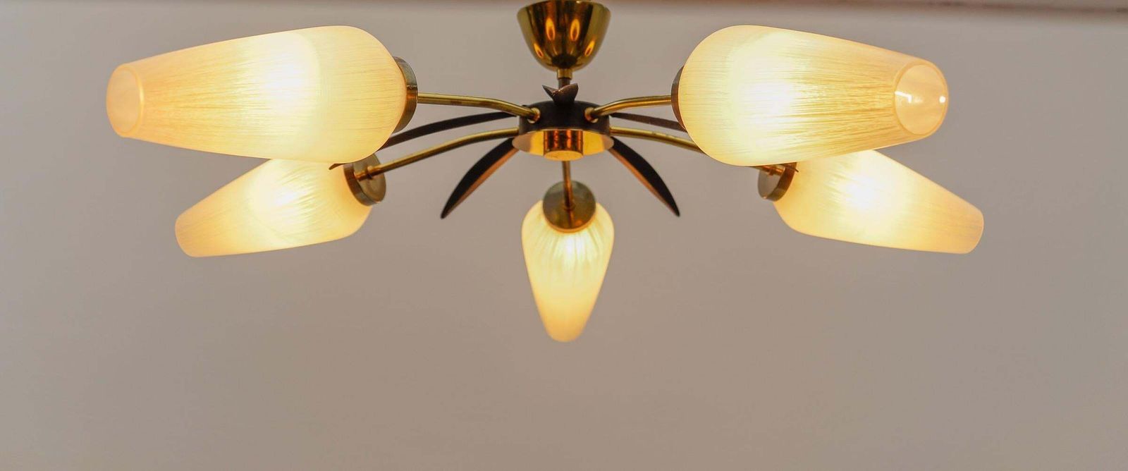 photo furniture Mid Century Modern 5 Armed Brass And Glass Sputnik Lamp, 1950