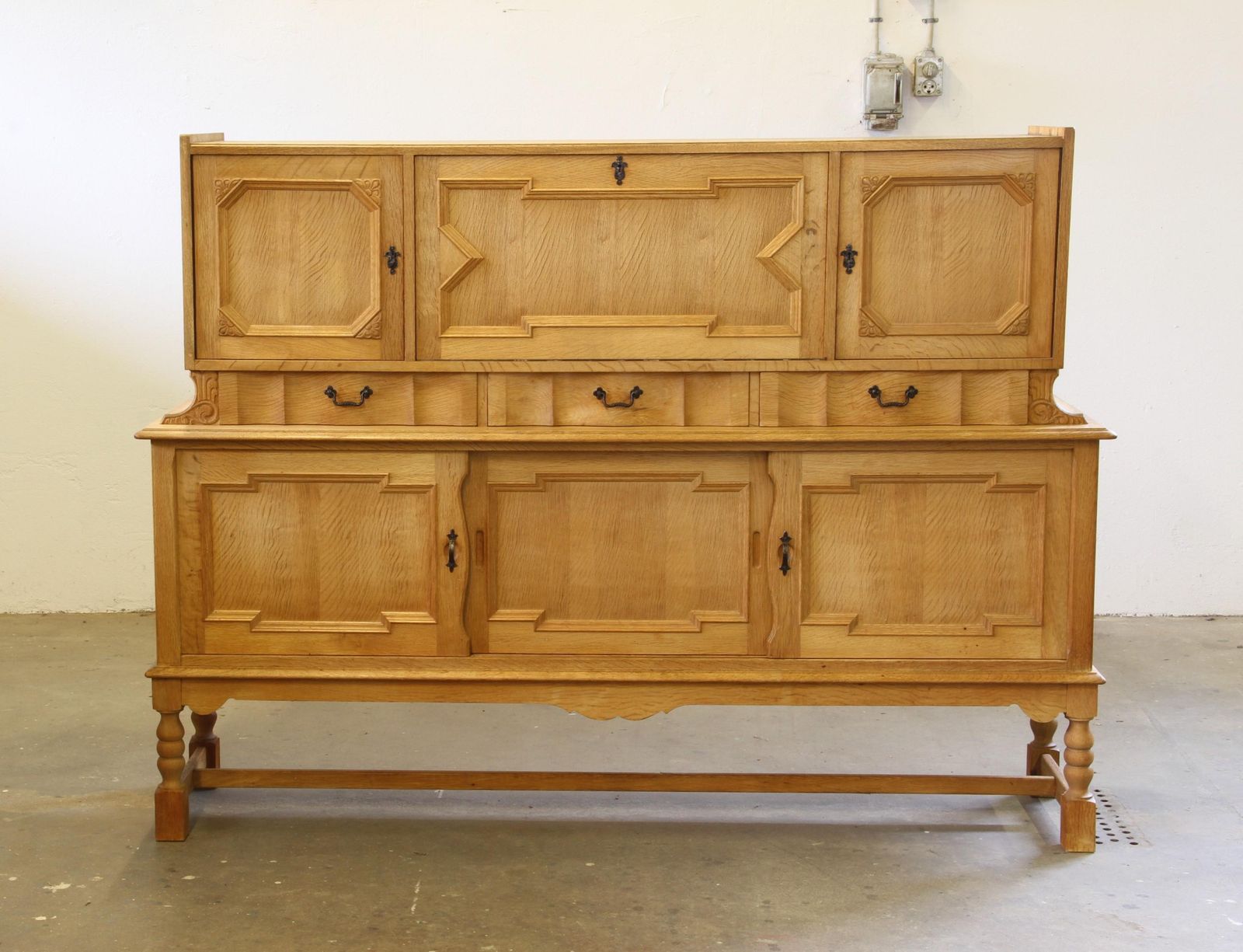 Vintage 1960s Oak Cabinet   Cupboard Style Of Danish Design Henning Kjærnulf photo vinterior