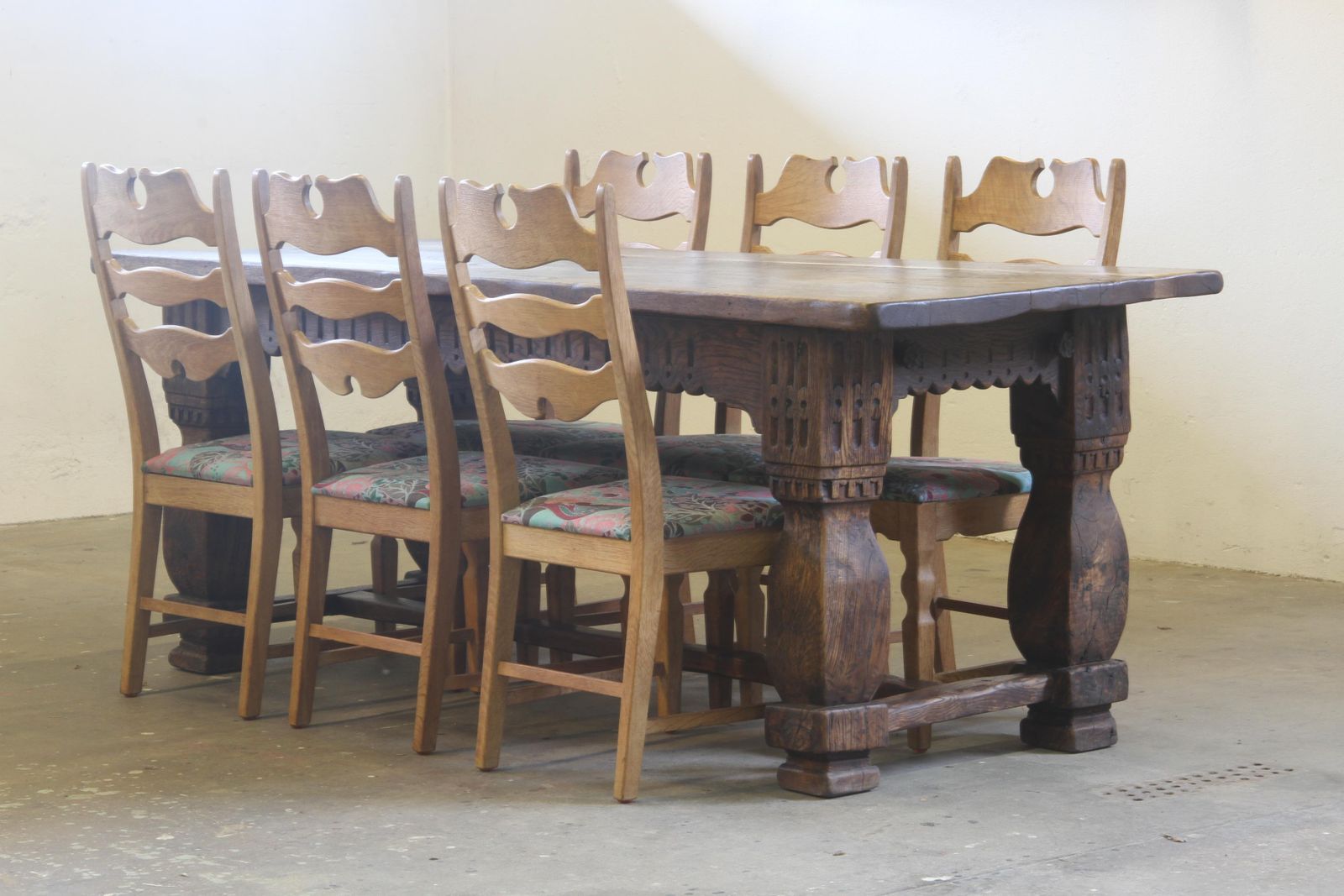 Large 17th Century Jacobean Style Baroque Farmhouse Refectory Table – Early 1900 photo vinterior