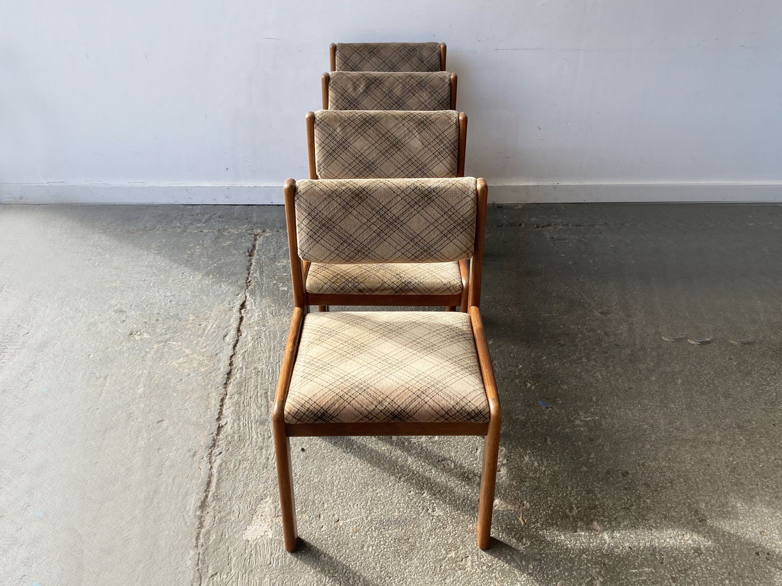 photo furniture Set Of 4 1960’s Mid Century Dining Chairs By G Plan